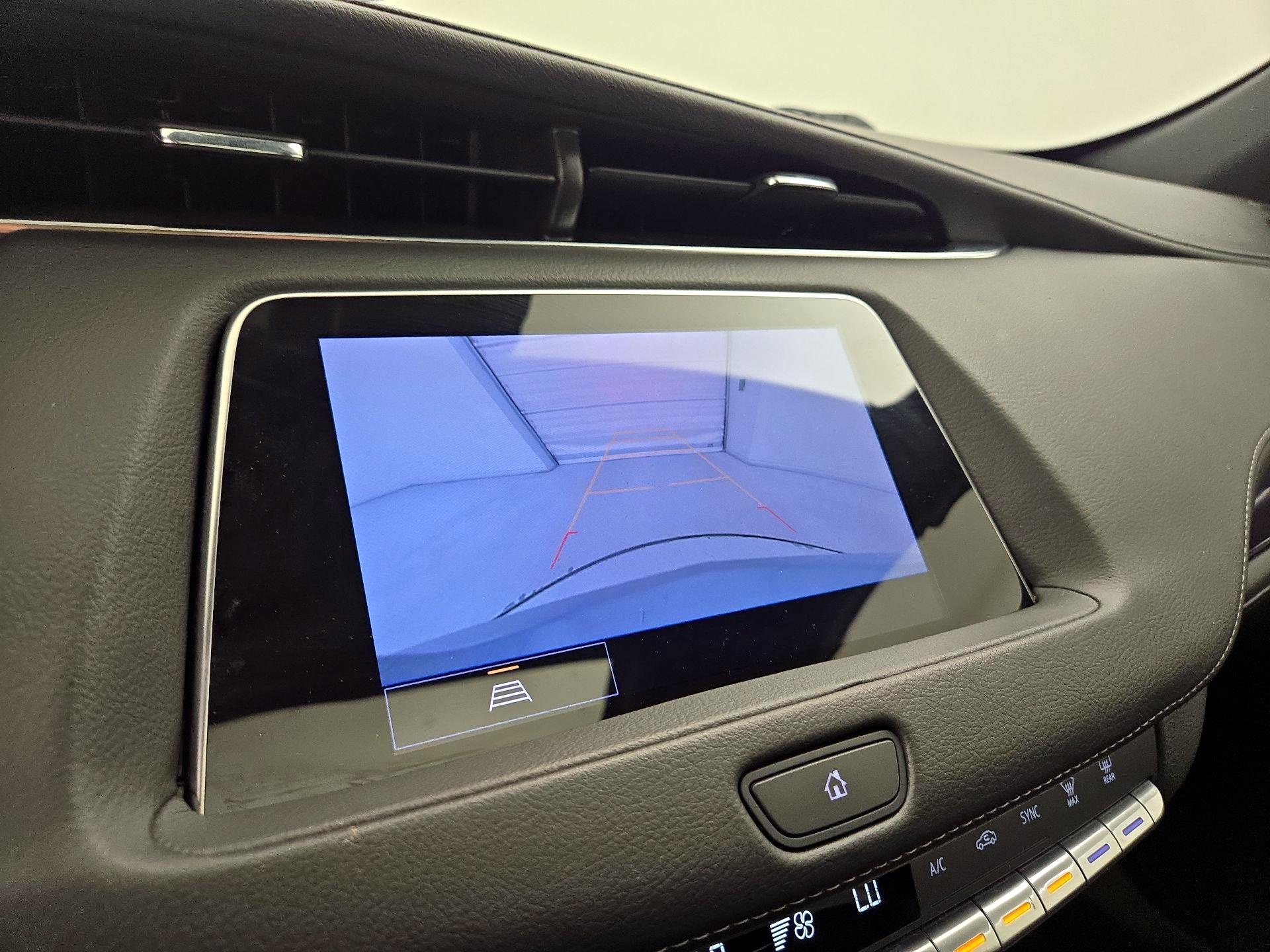 Thumbnail: 2023 Cadillac XT4 - 14