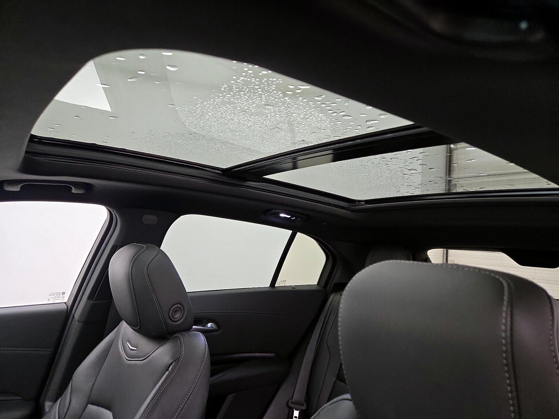 Thumbnail: 2023 Cadillac XT4 - 19