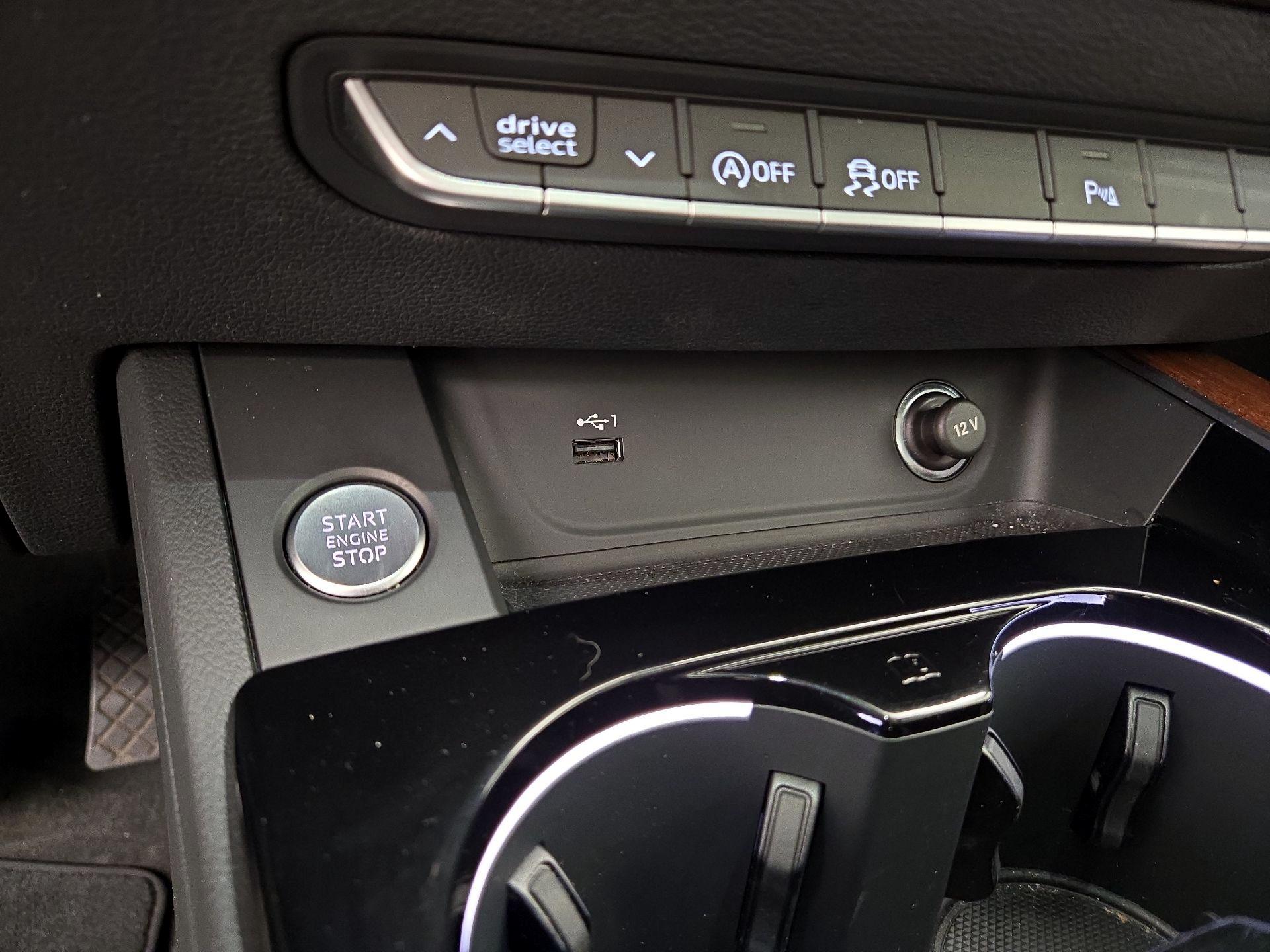 Thumbnail: 2023 Audi A4 - 18