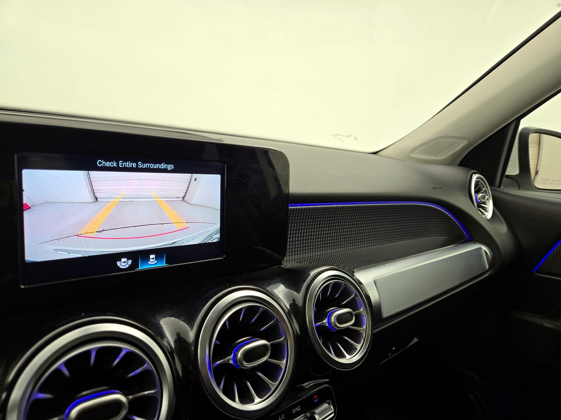 Thumbnail: 2021 Mercedes-Benz GLB - 14