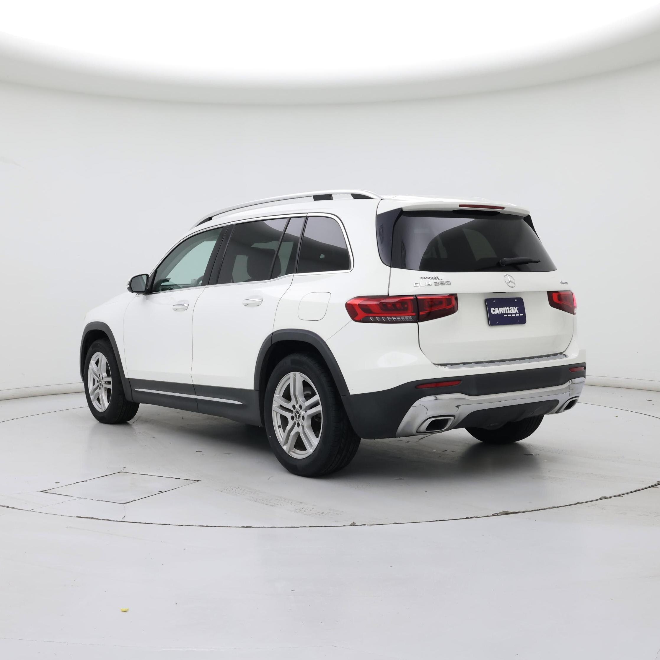 Thumbnail: 2021 Mercedes-Benz GLB - 2