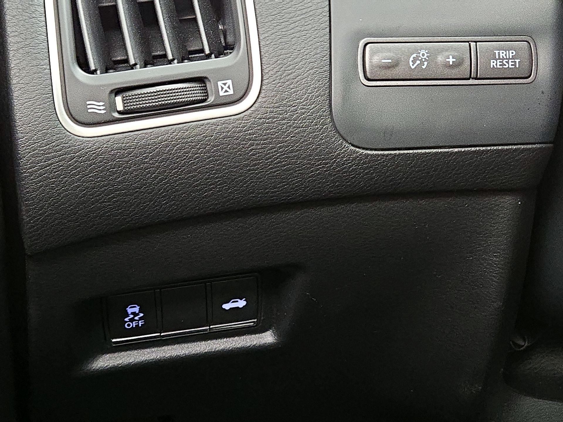 Thumbnail: 2016 INFINITI Q50 - 13