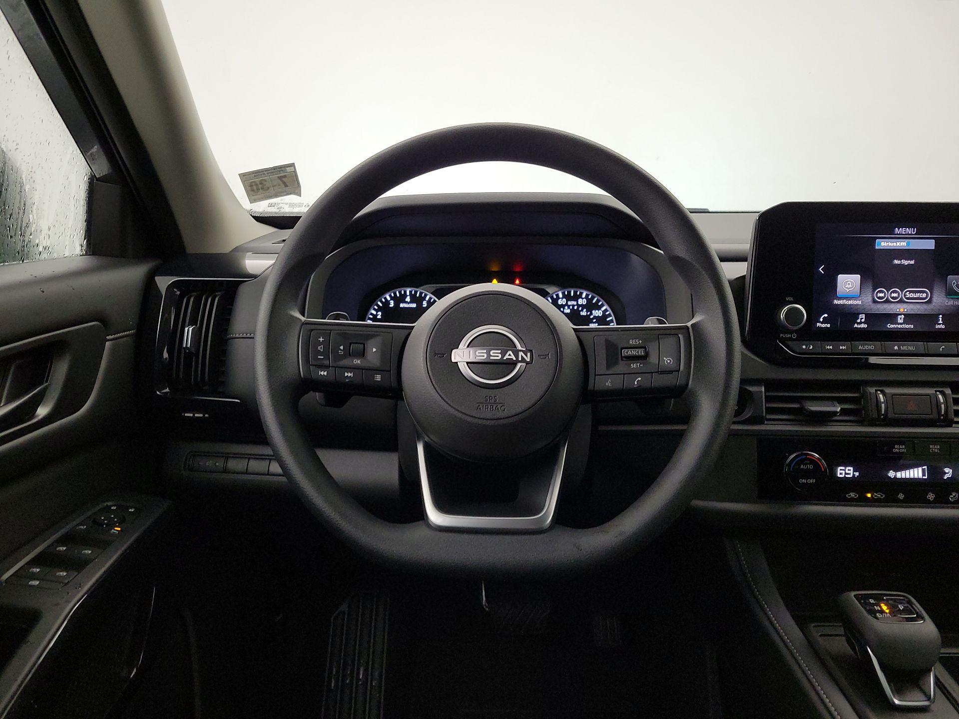 Thumbnail: 2025 Nissan Pathfinder - 10