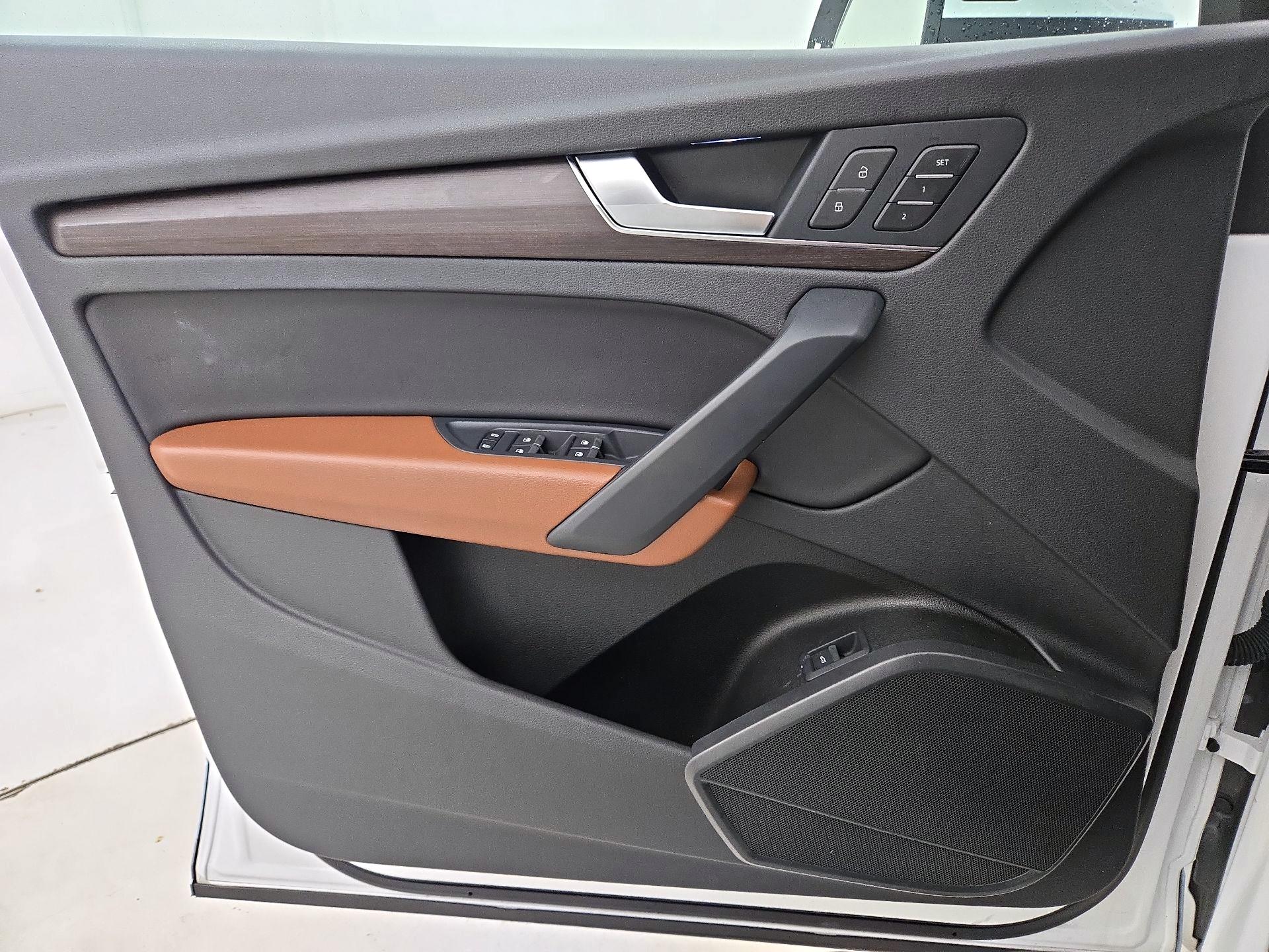 Thumbnail: 2023 Audi Q5 - 12