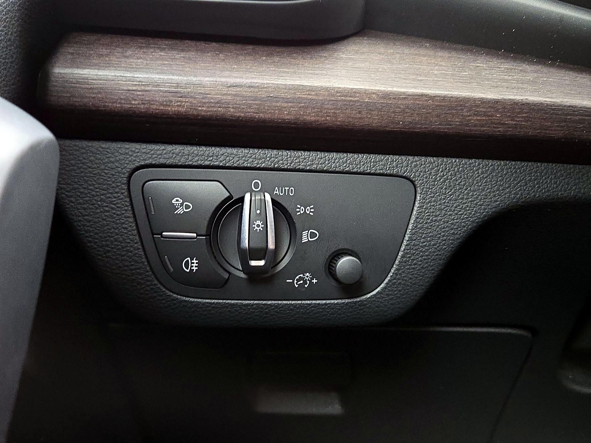 Thumbnail: 2023 Audi Q5 - 13