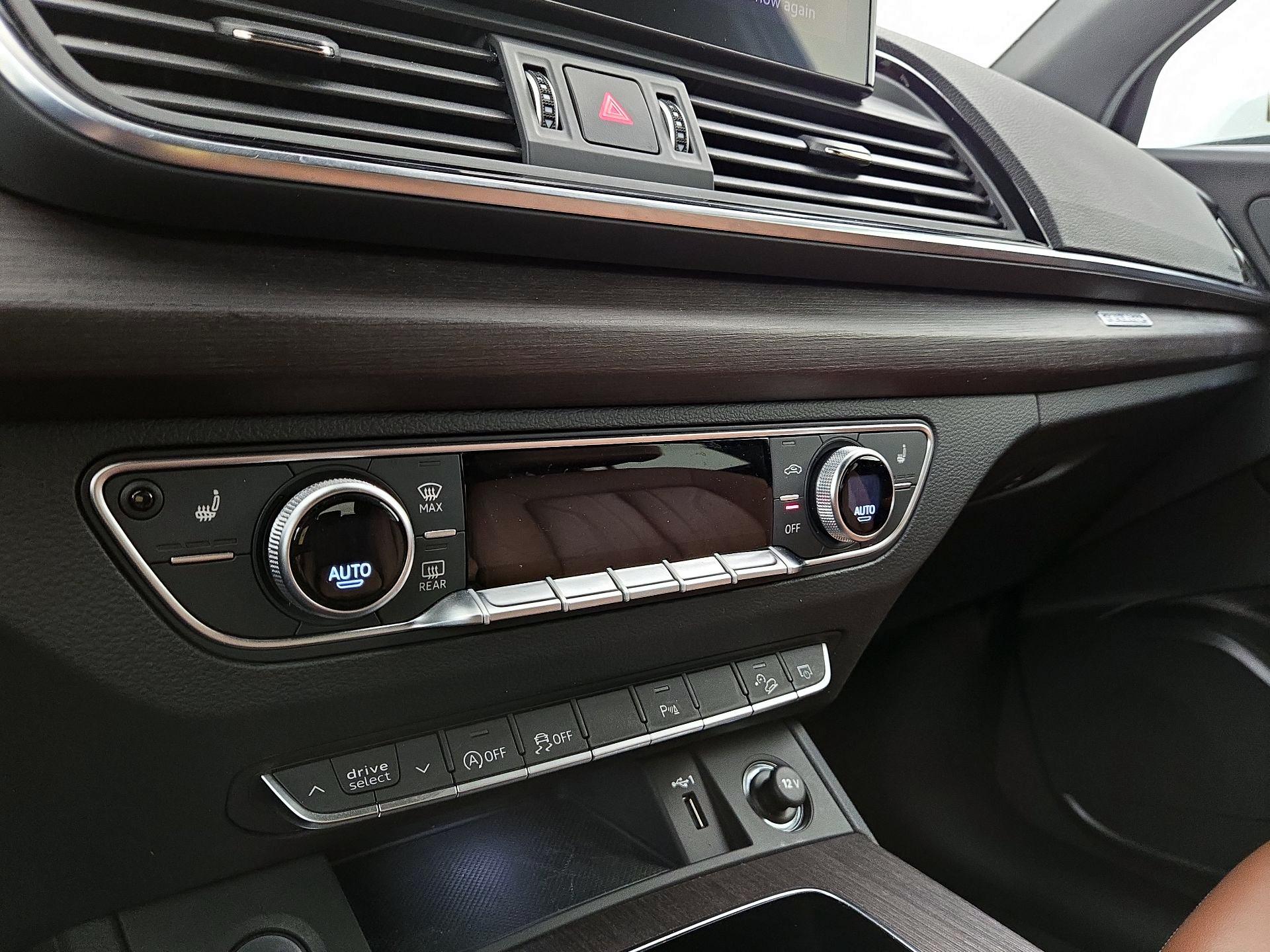 Thumbnail: 2023 Audi Q5 - 16