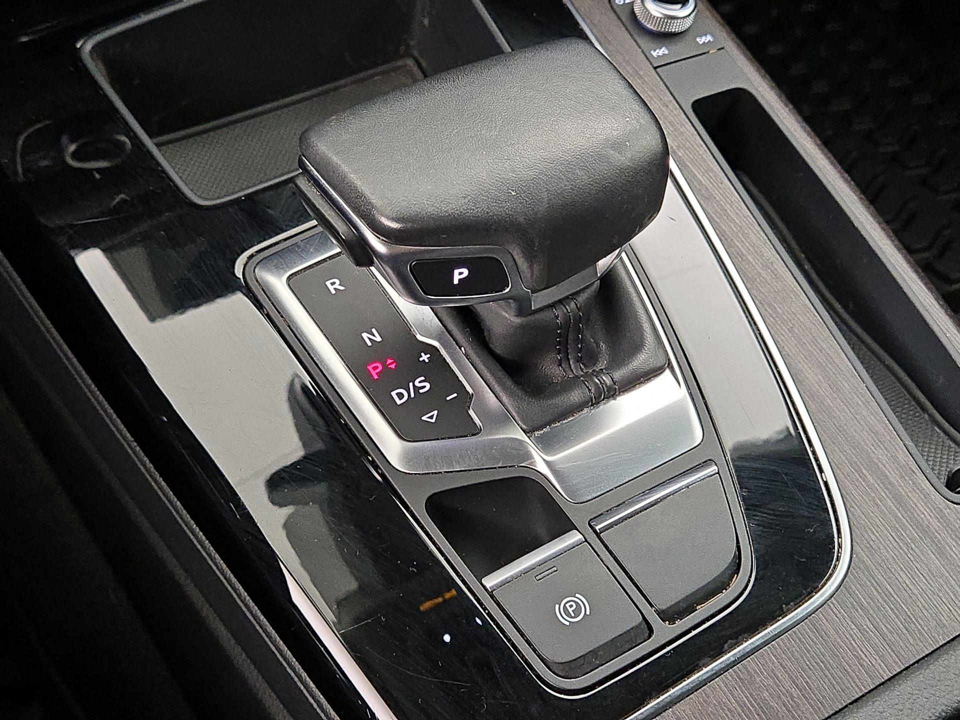 Thumbnail: 2023 Audi Q5 - 17