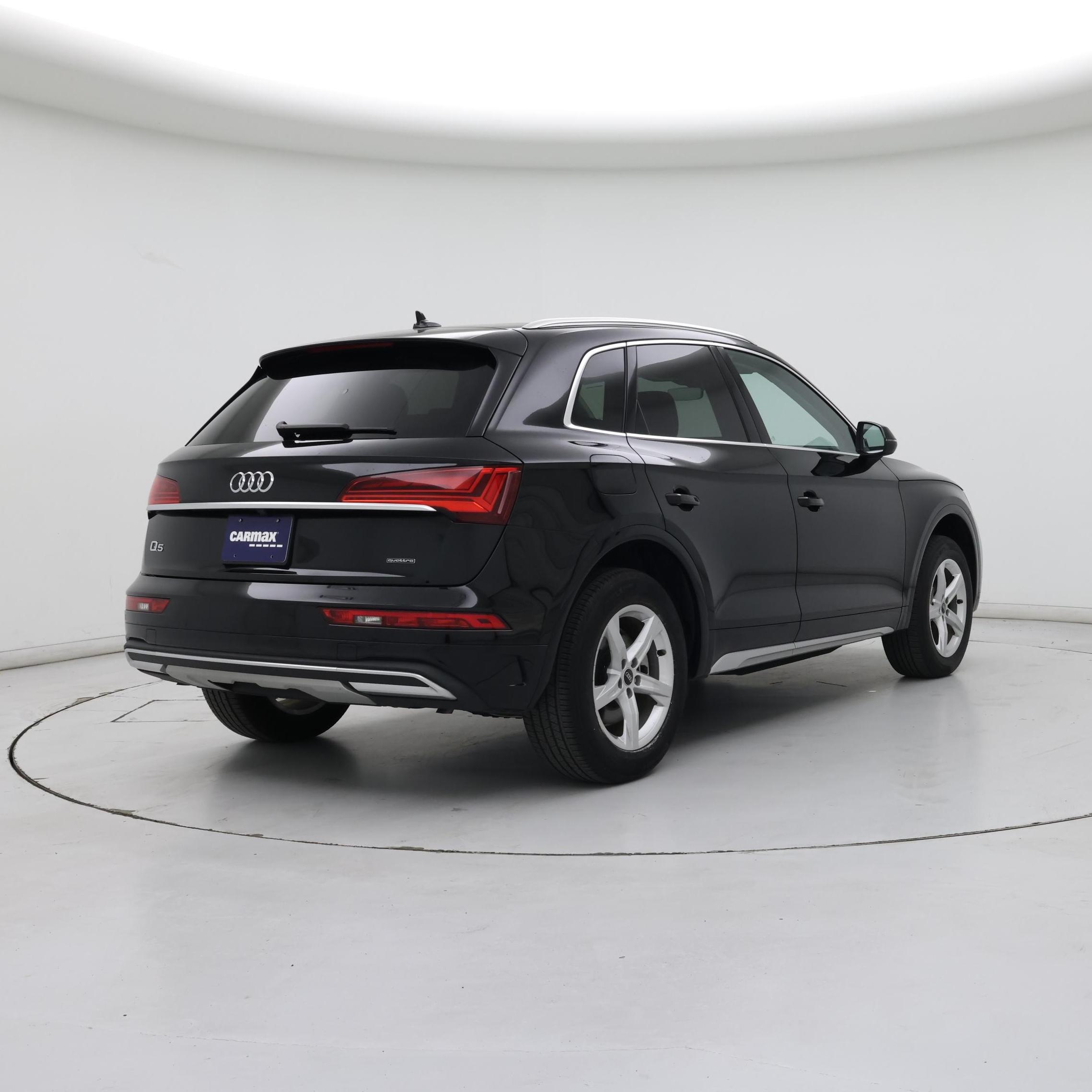 Thumbnail: 2023 Audi Q5 - 8