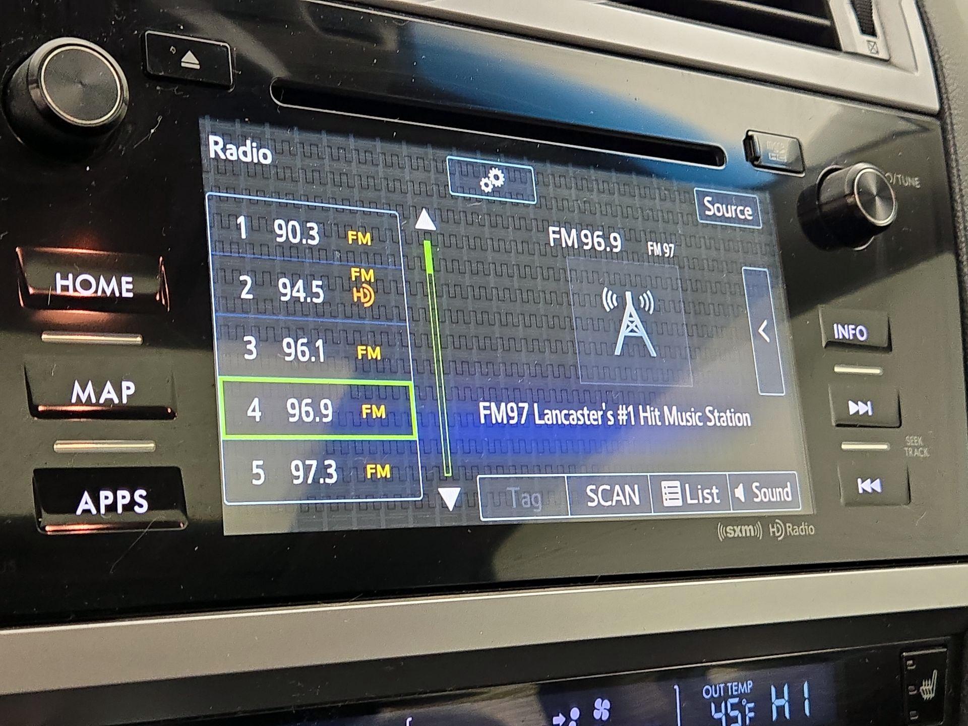 Thumbnail: 2016 Subaru Legacy - 16