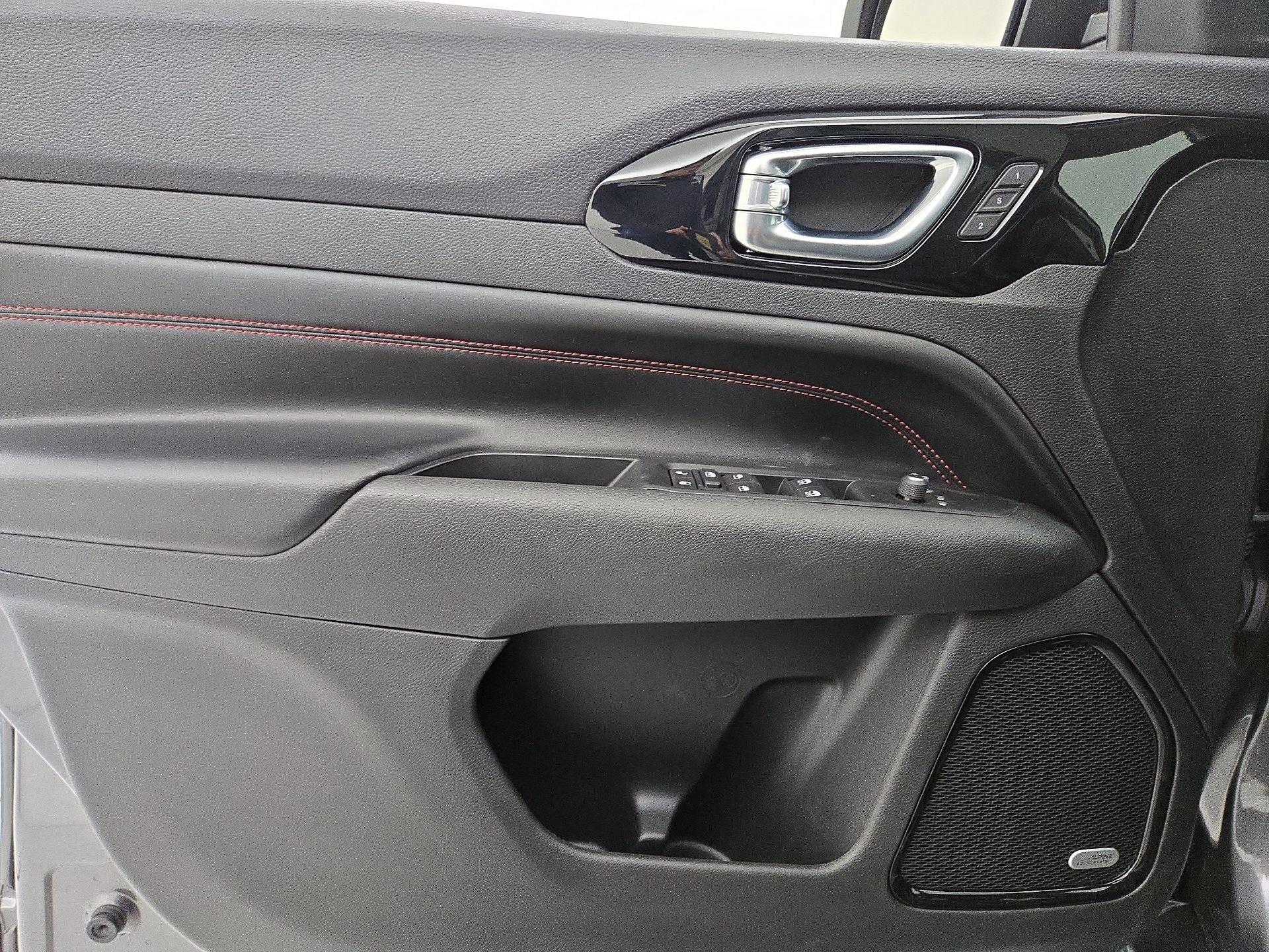 Thumbnail: 2022 Jeep Compass - 12