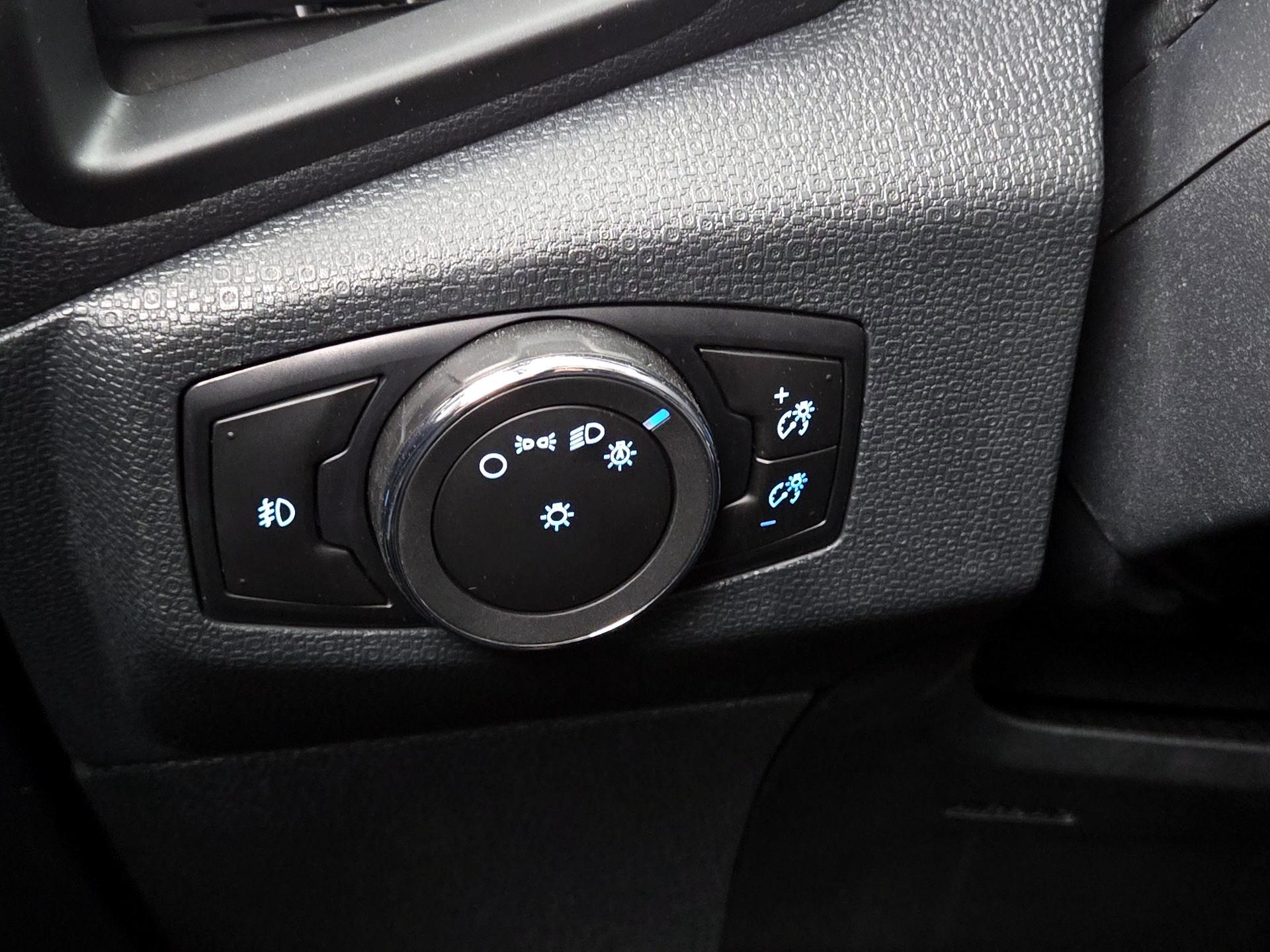 Thumbnail: 2022 Ford EcoSport - 13