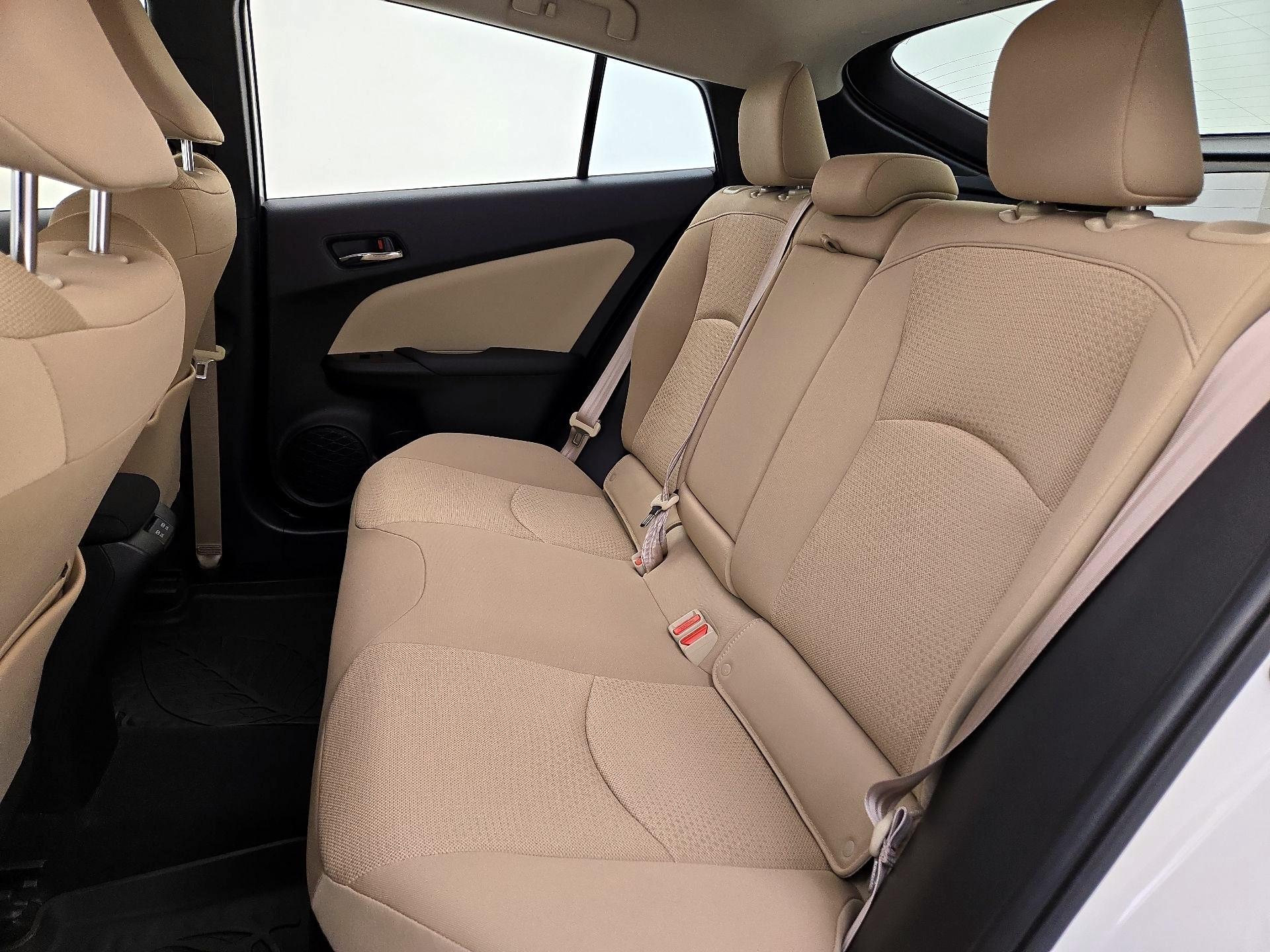 Thumbnail: 2019 Toyota Prius - 19