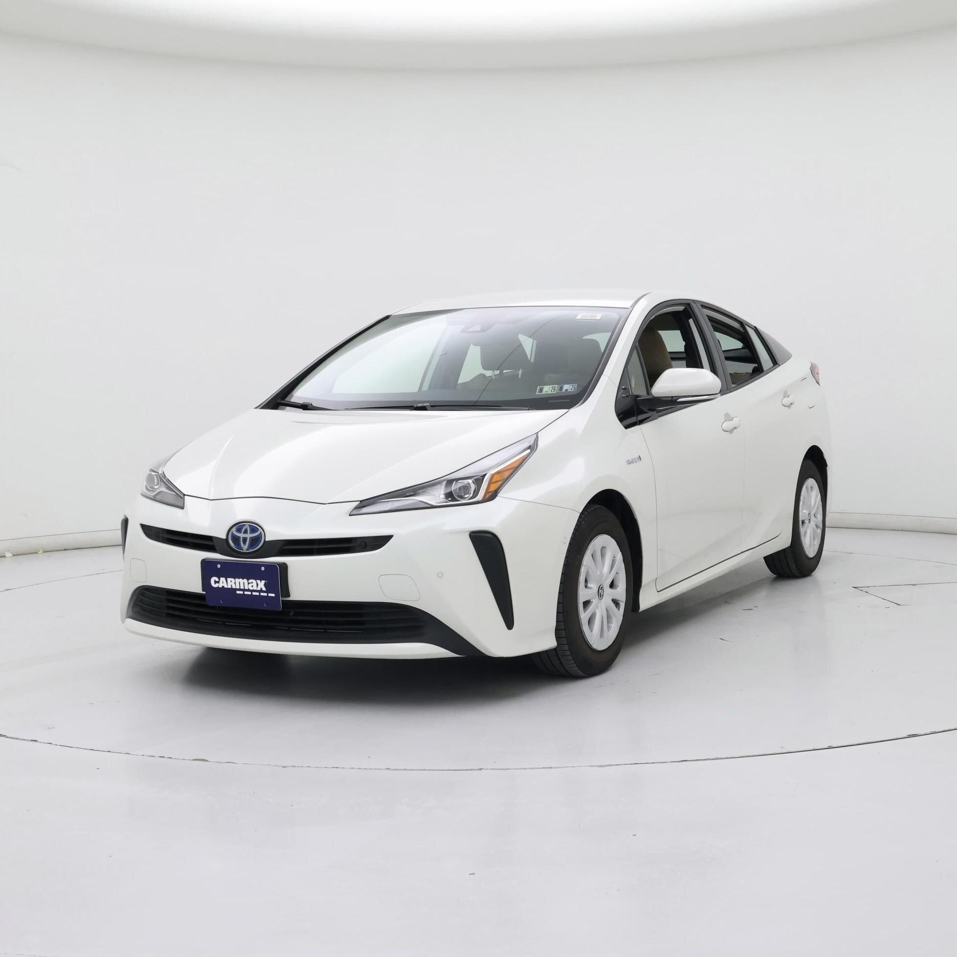 Thumbnail: 2019 Toyota Prius - 4