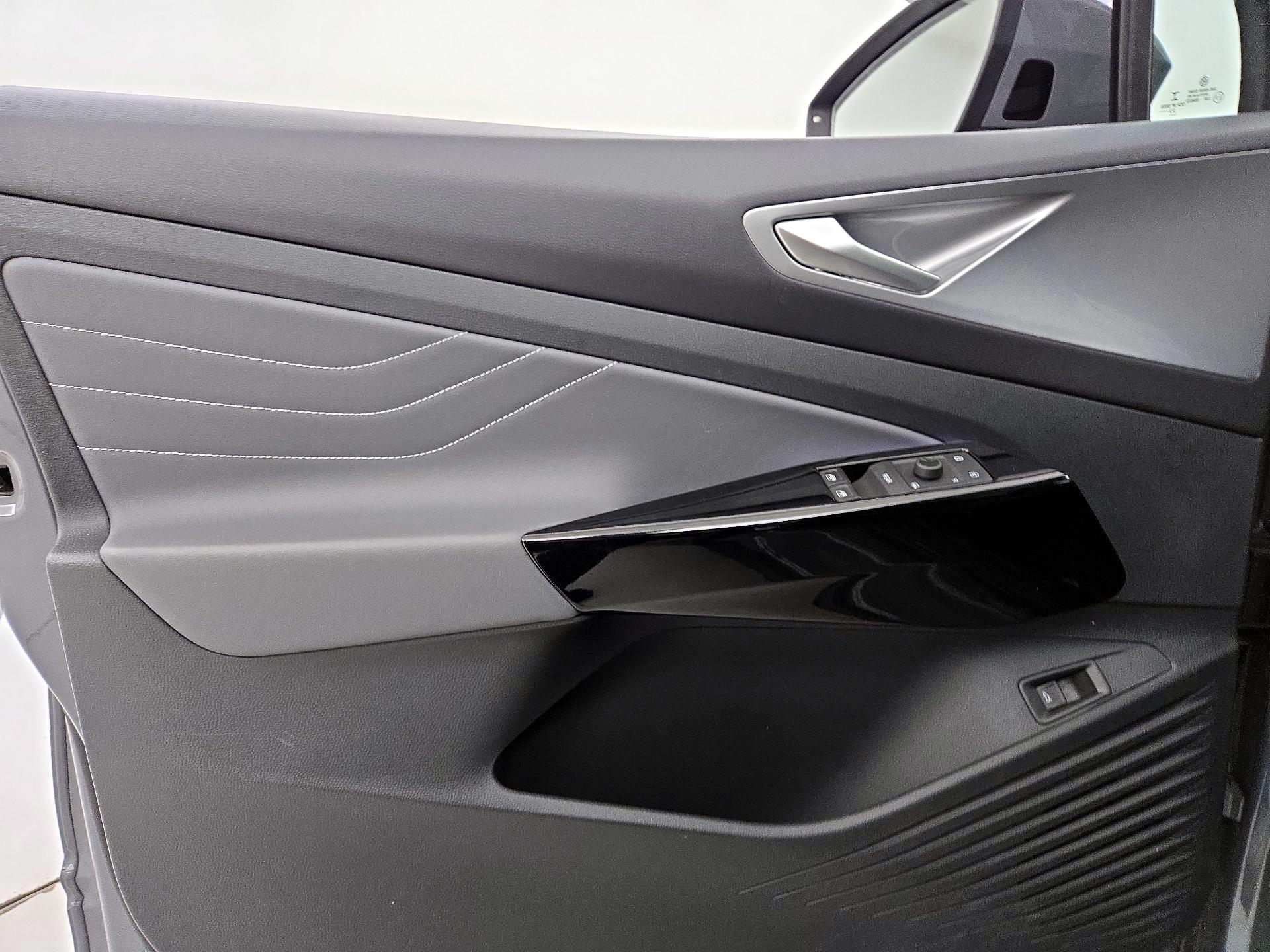 Thumbnail: 2023 Volkswagen ID.4 - 12