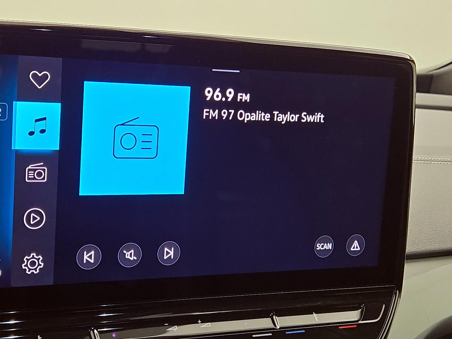 Thumbnail: 2023 Volkswagen ID.4 - 15