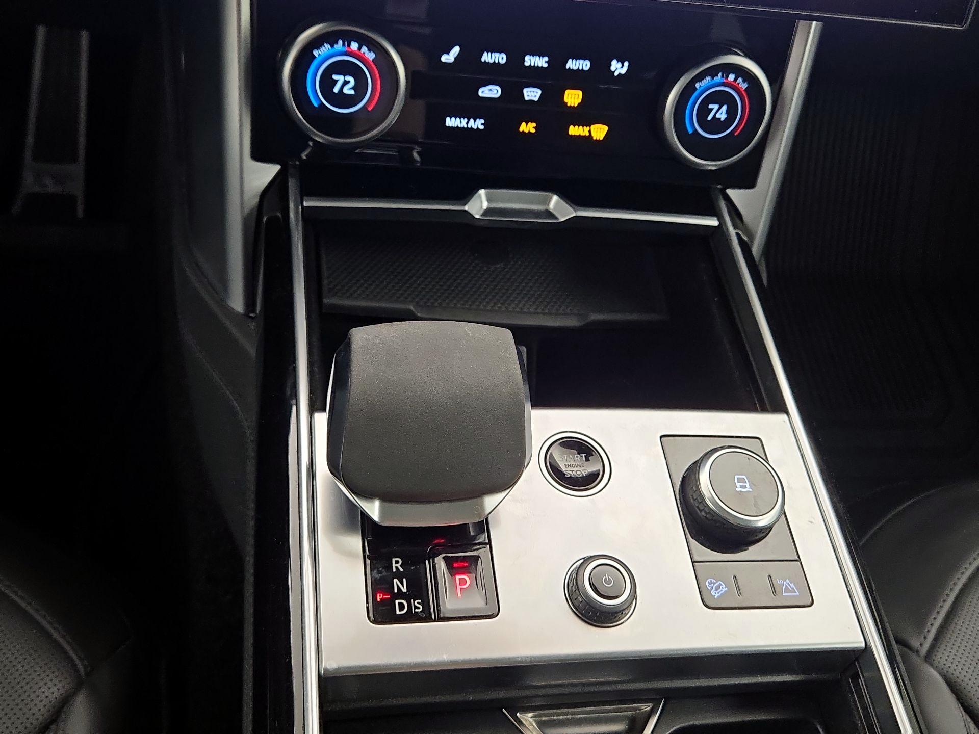 Thumbnail: 2023 Land Rover Range Rover - 18