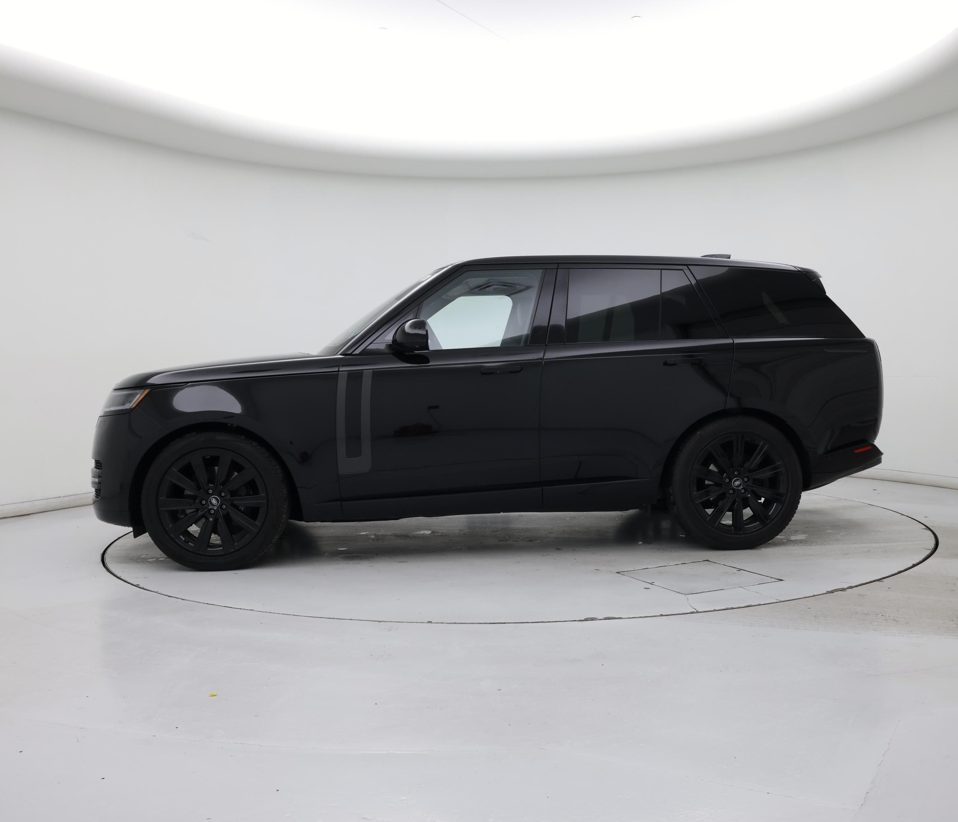 Thumbnail: 2023 Land Rover Range Rover - 3
