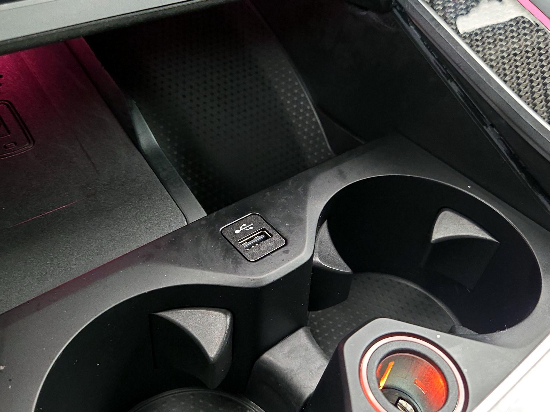 Thumbnail: 2023 BMW X6 - 19