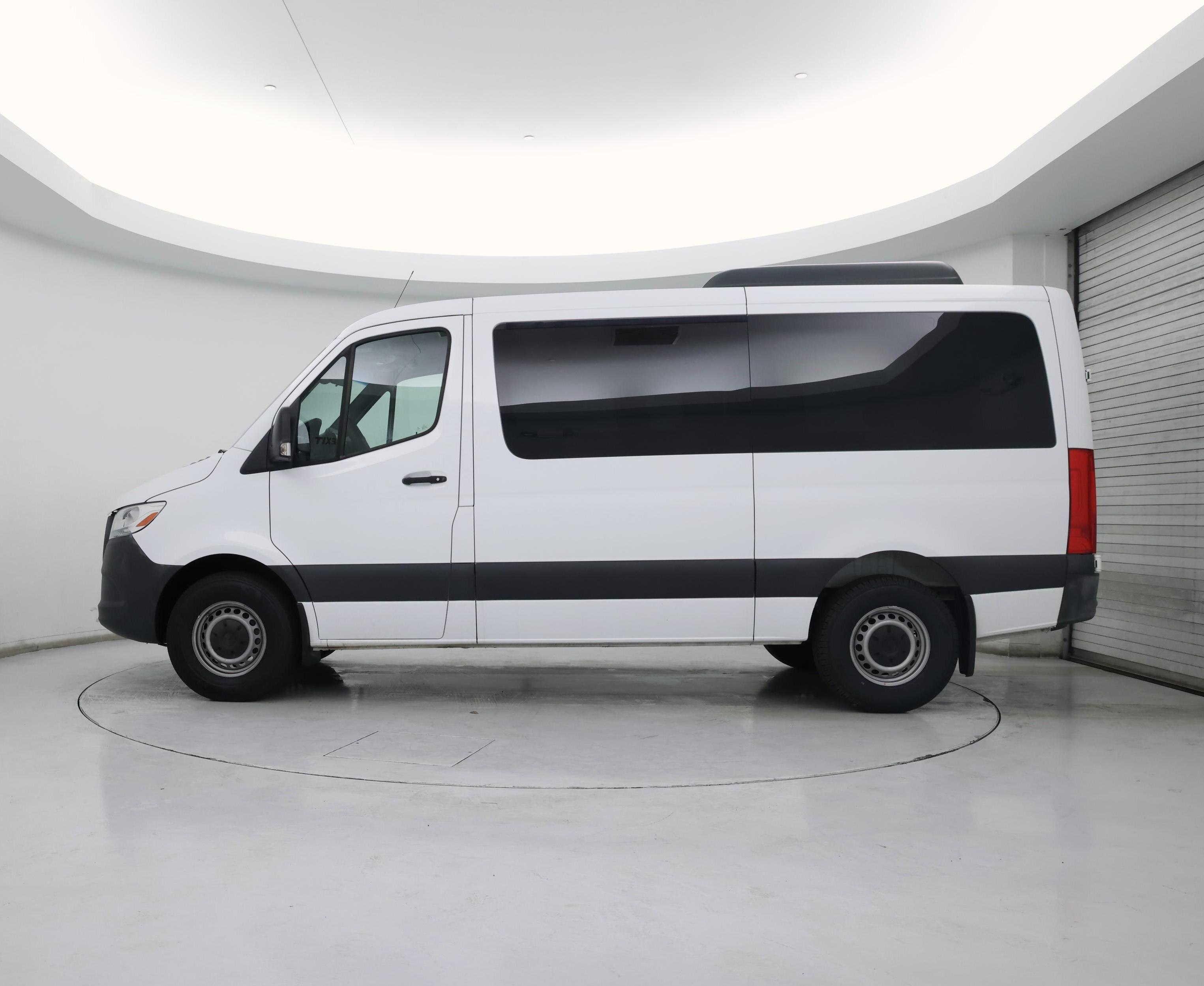 Thumbnail: 2023 Mercedes-Benz Sprinter - 3