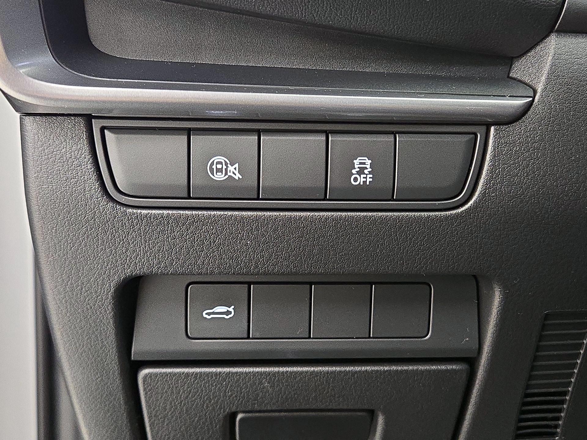 Thumbnail: 2025 Mazda Mazda3 - 13