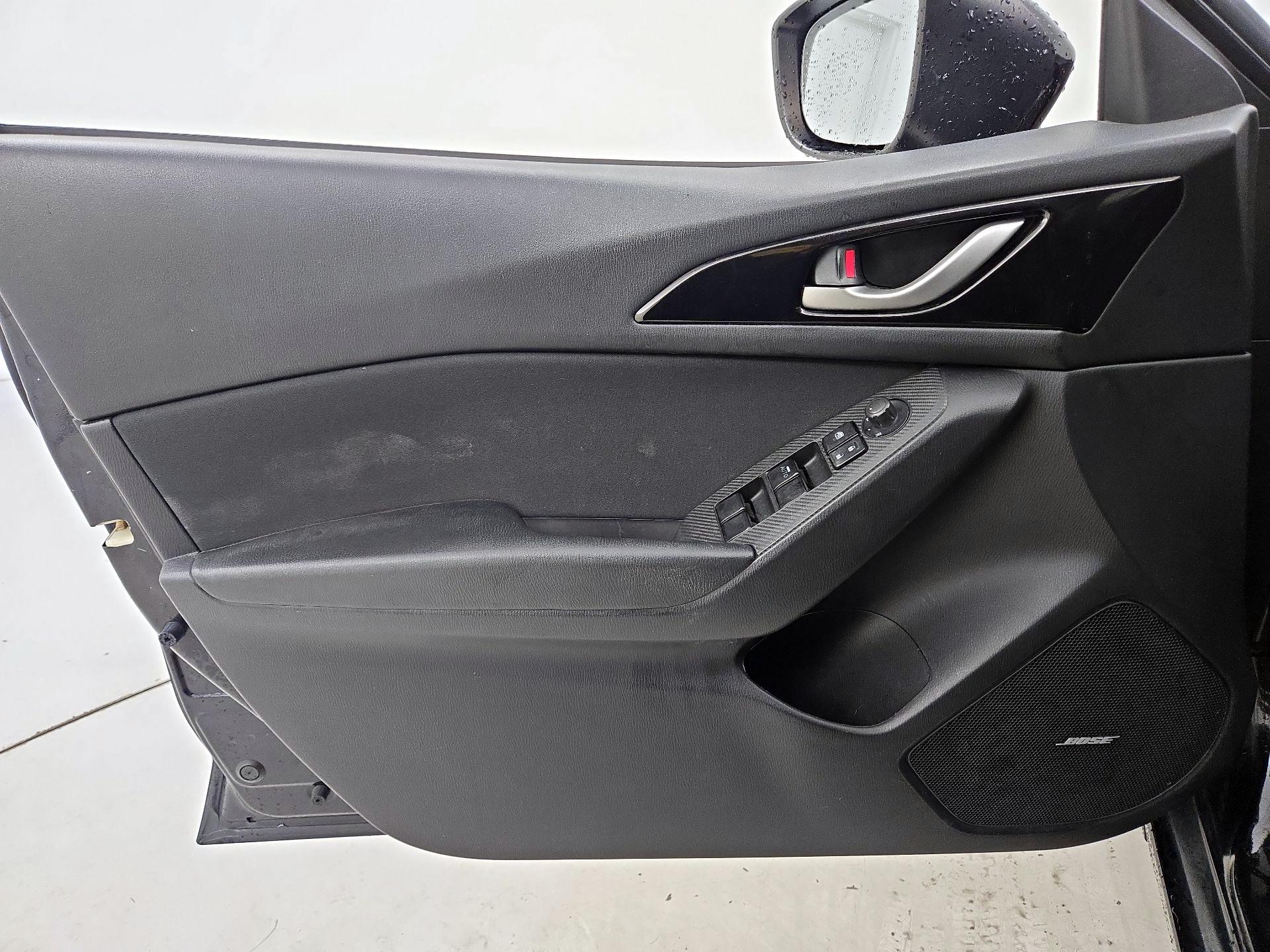 Thumbnail: 2016 Mazda Mazda3 - 12