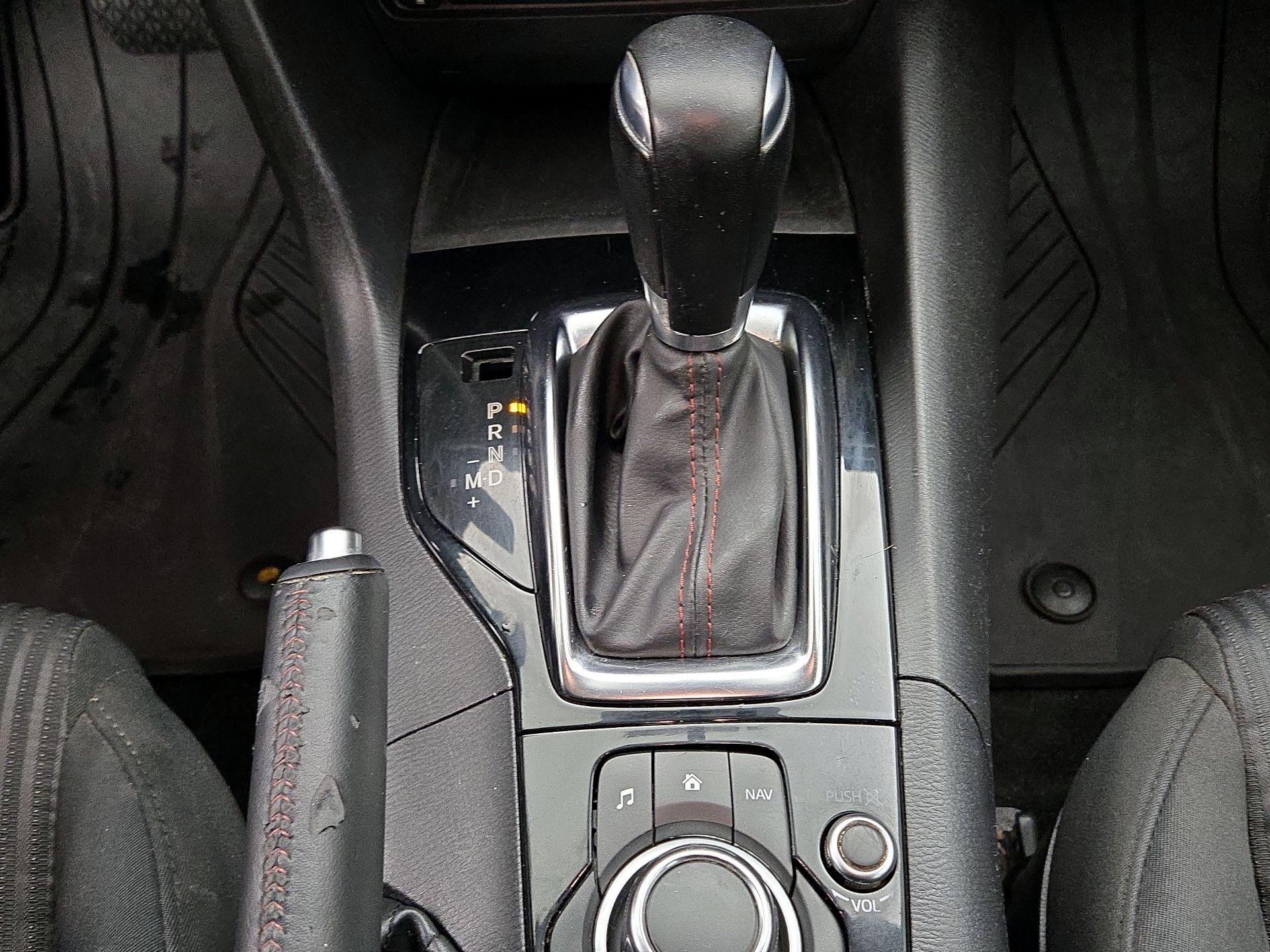 Thumbnail: 2016 Mazda Mazda3 - 17