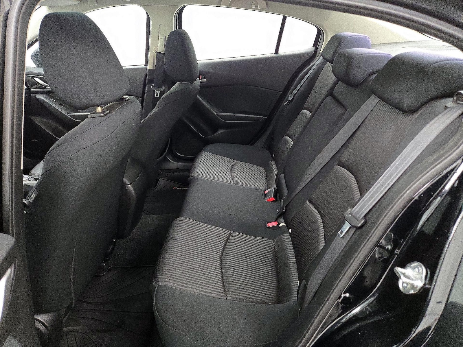 2016 Mazda MAZDA3 i Touring - Photo 20