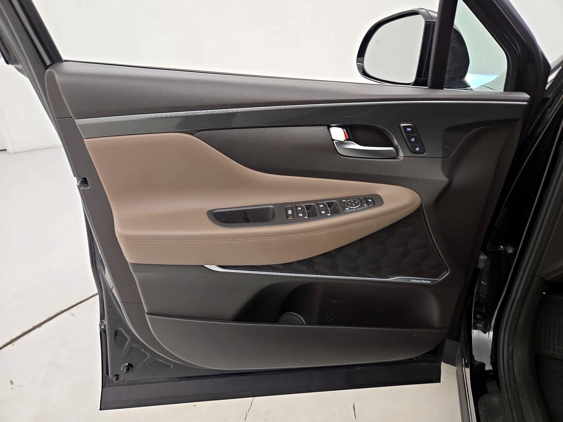 Thumbnail: 2023 Hyundai Santa Fe - 12