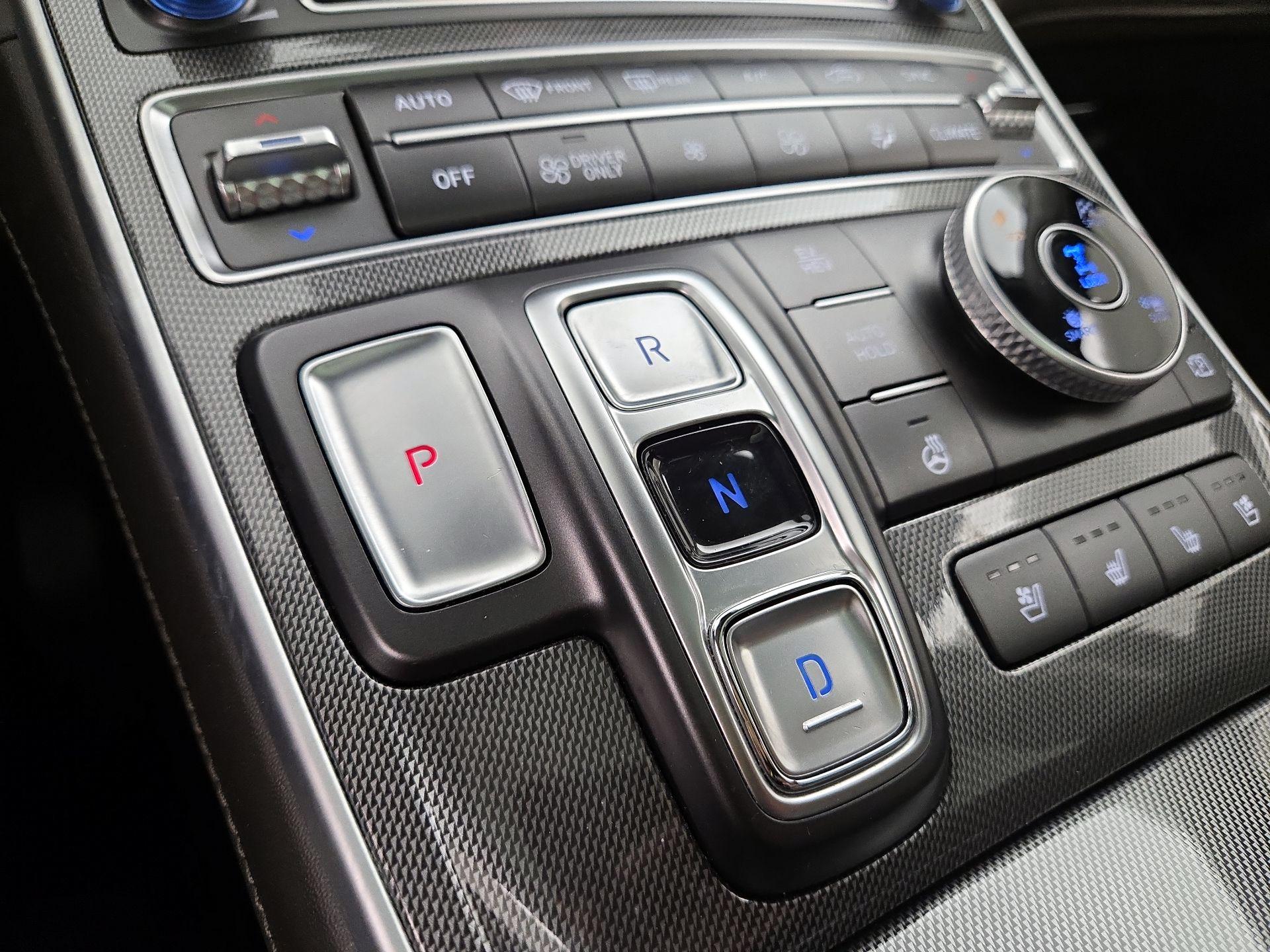 Thumbnail: 2023 Hyundai Santa Fe - 18