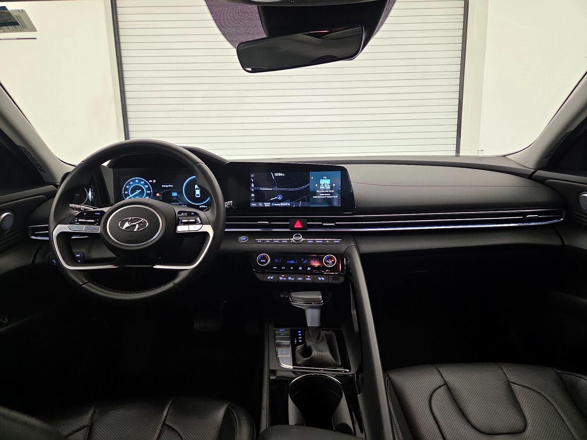 Thumbnail: 2023 Hyundai Elantra - 9