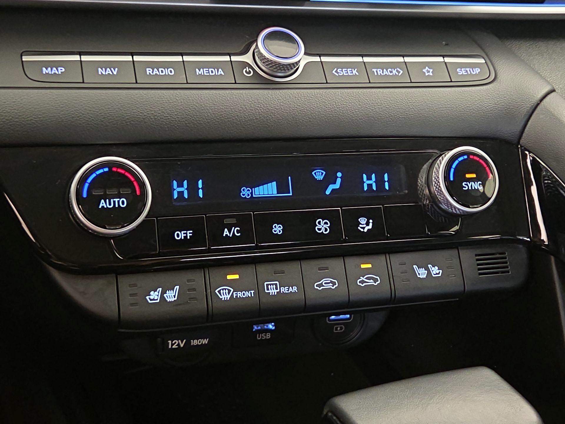 Thumbnail: 2023 Hyundai Elantra - 17