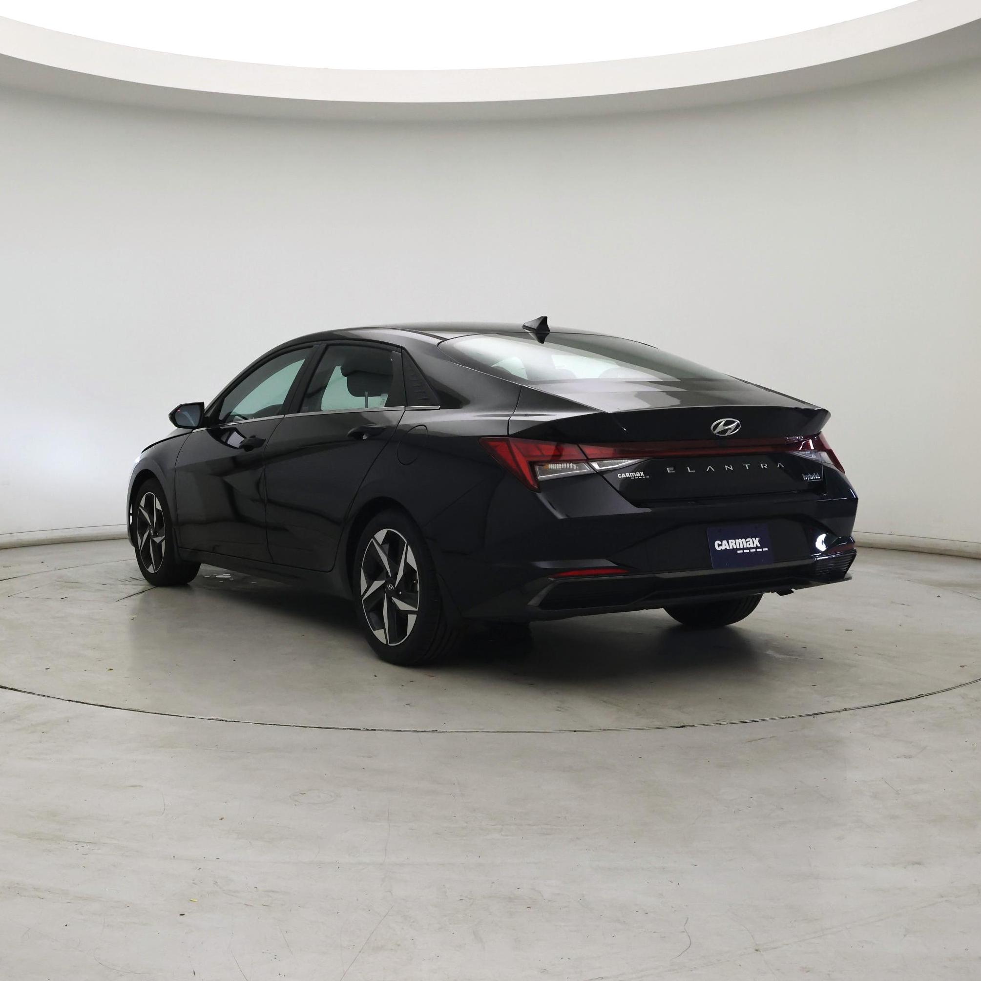 Thumbnail: 2023 Hyundai Elantra - 2