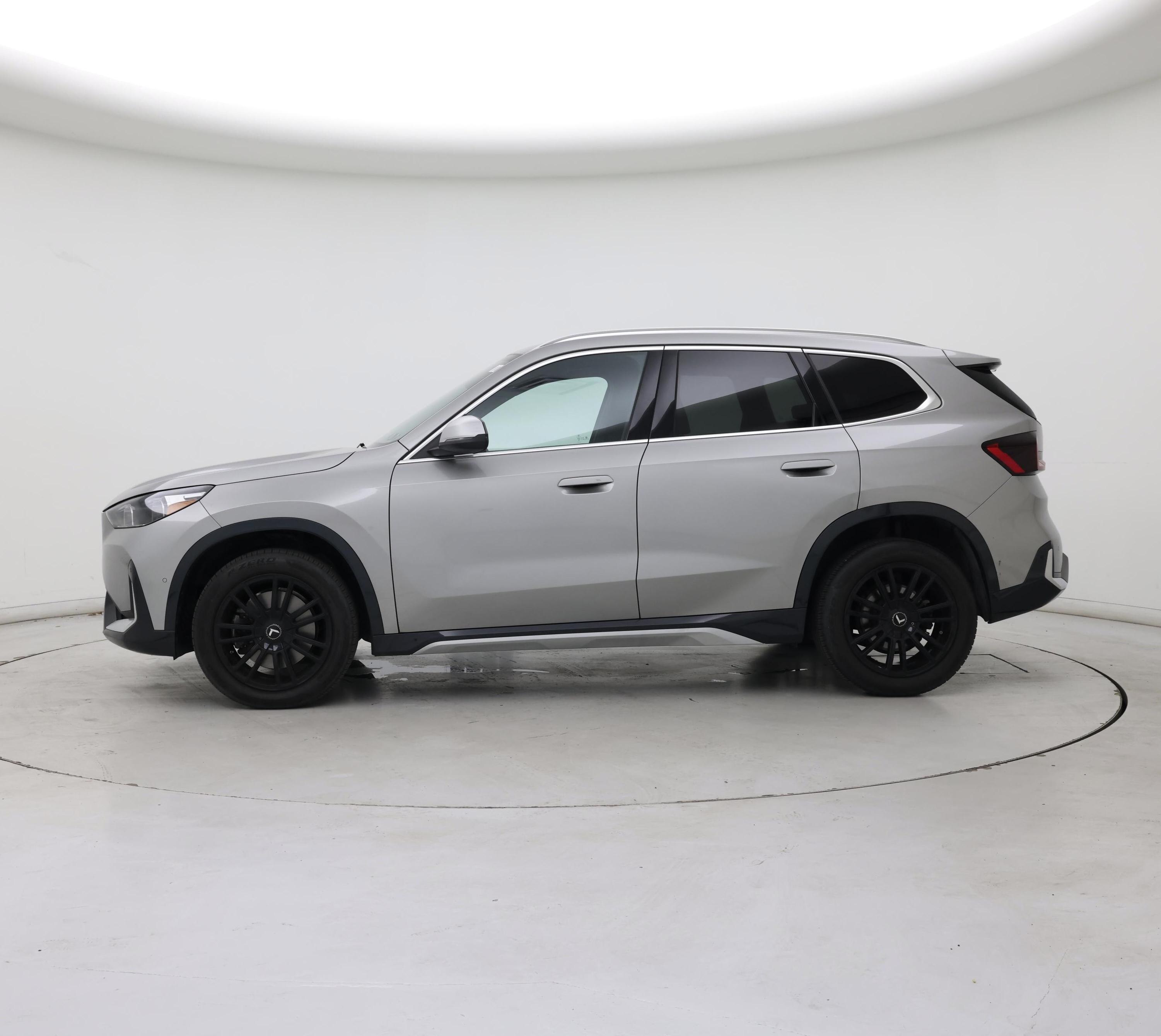 Thumbnail: 2024 BMW X1 - 3