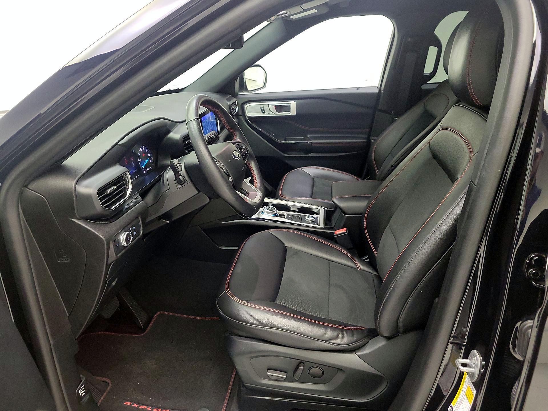 Thumbnail: 2022 Ford Explorer - 9