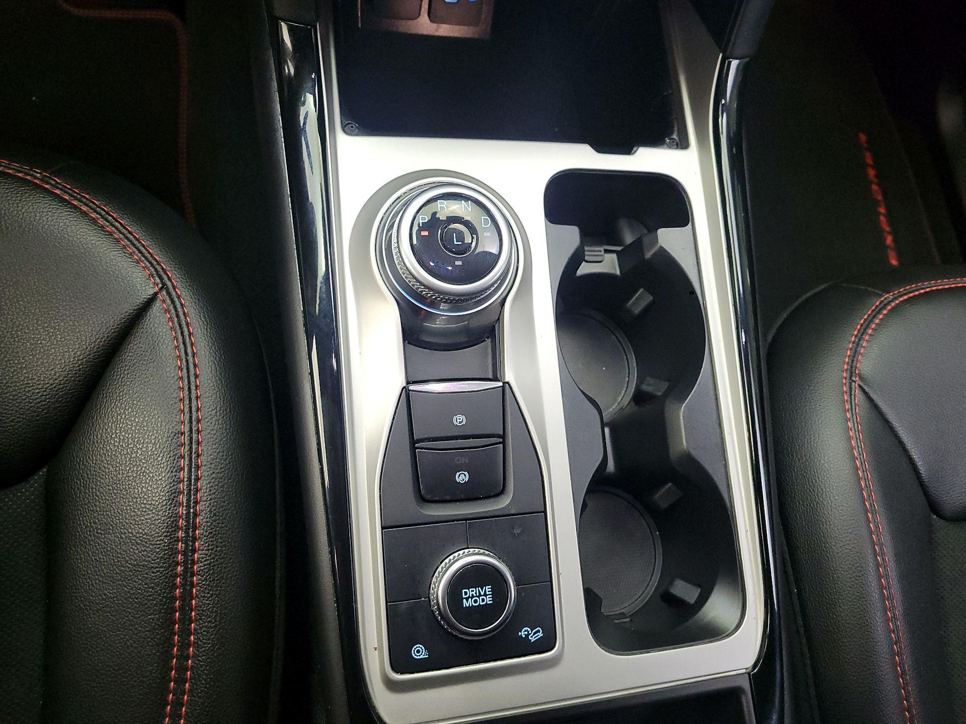 Thumbnail: 2022 Ford Explorer - 16