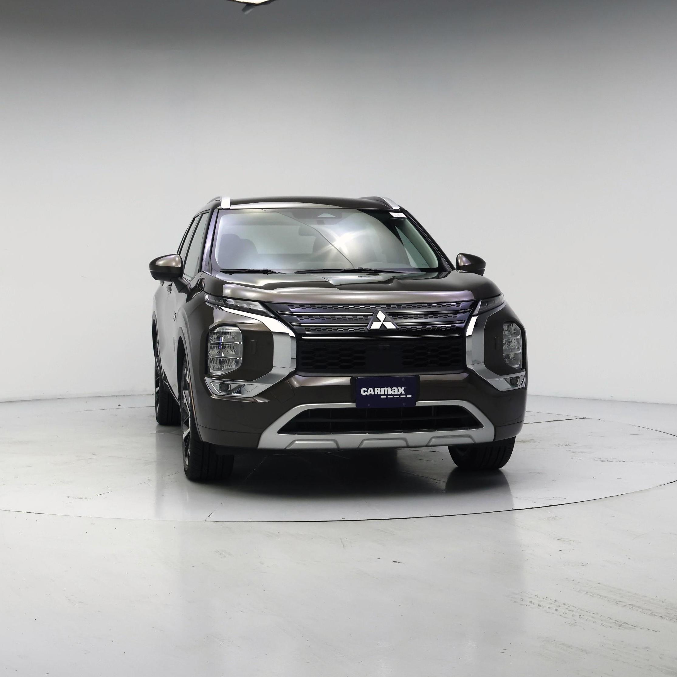 Thumbnail: 2023 Mitsubishi Outlander - 5