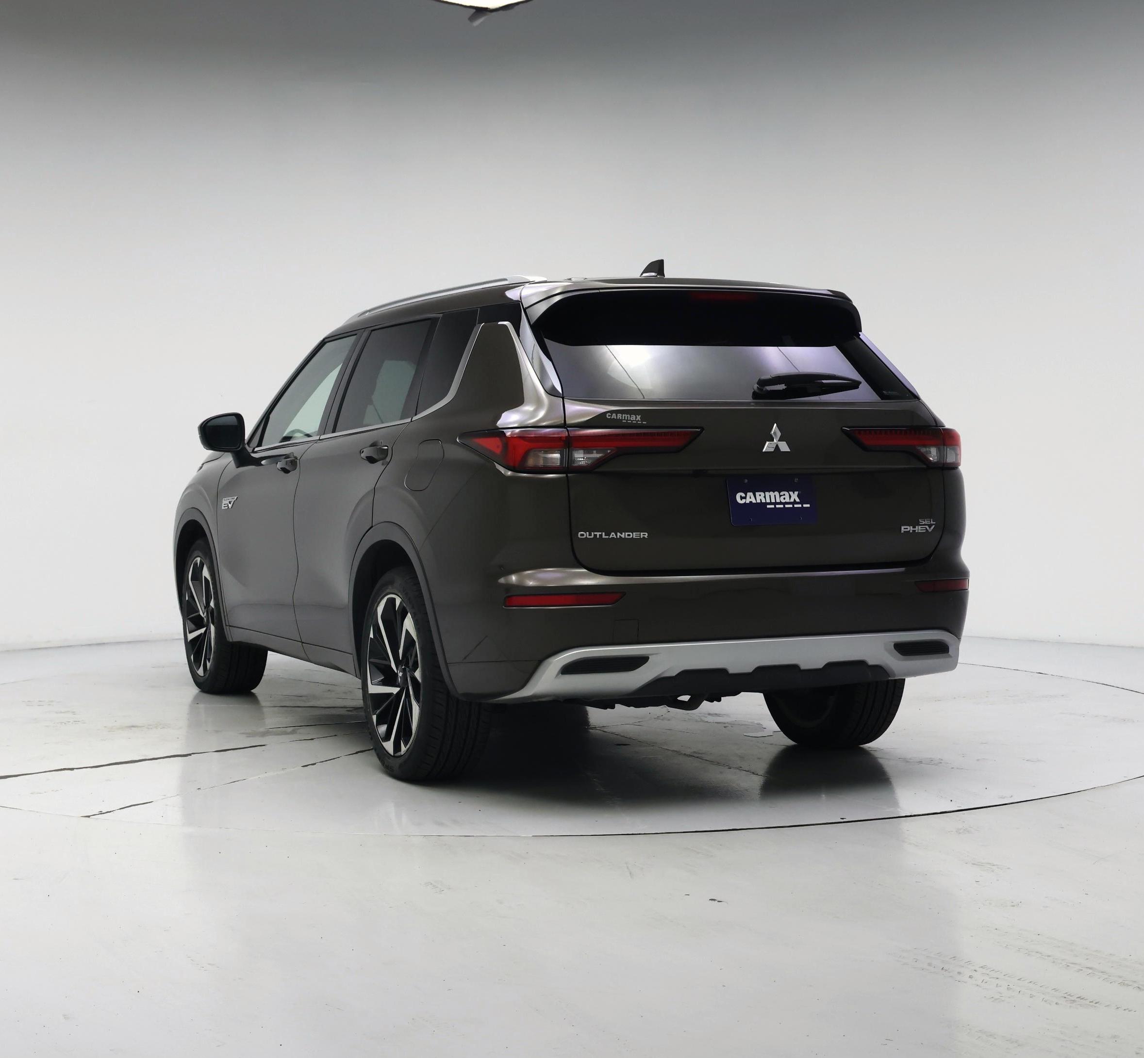 Thumbnail: 2023 Mitsubishi Outlander - 6