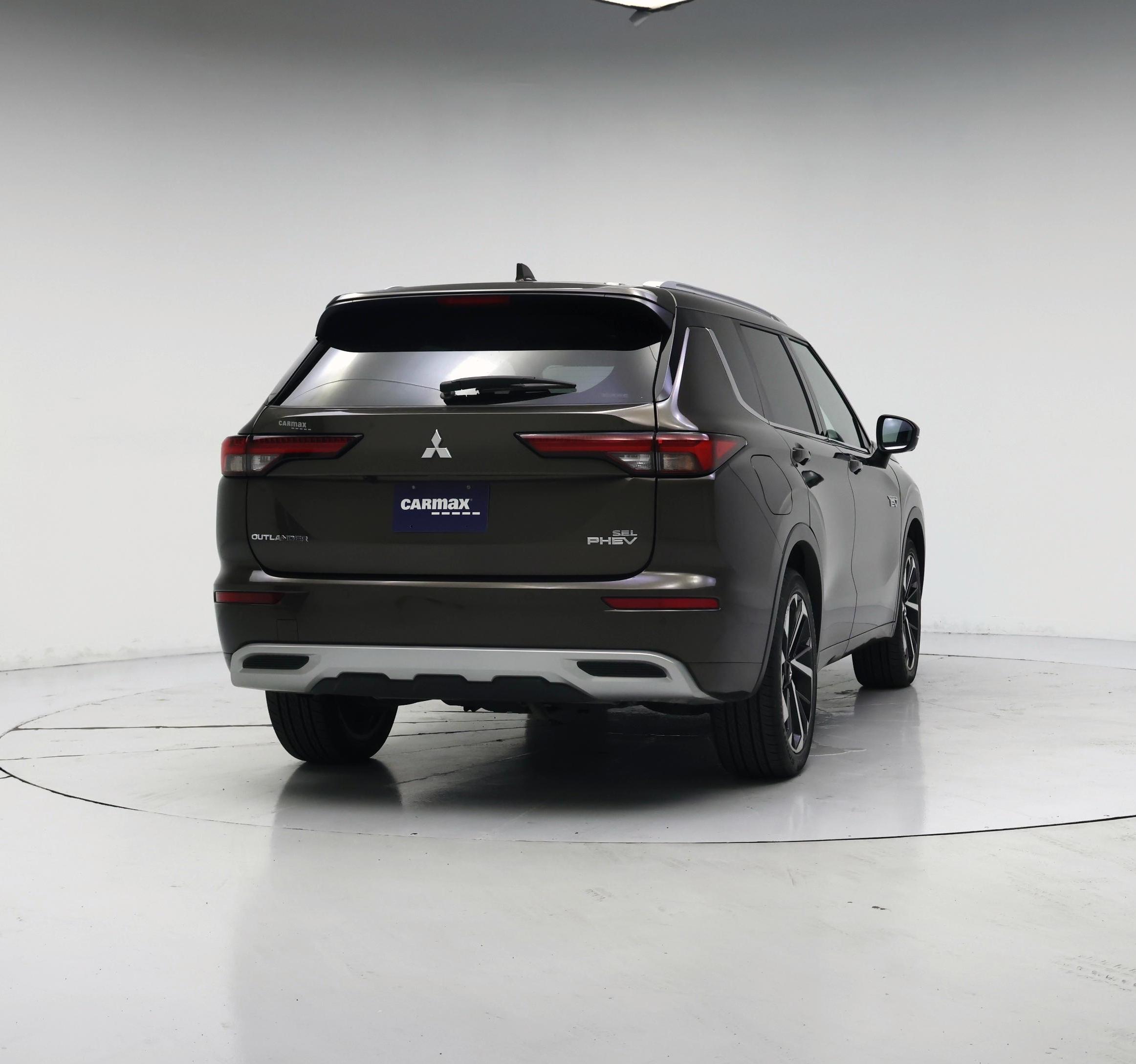 Thumbnail: 2023 Mitsubishi Outlander - 8