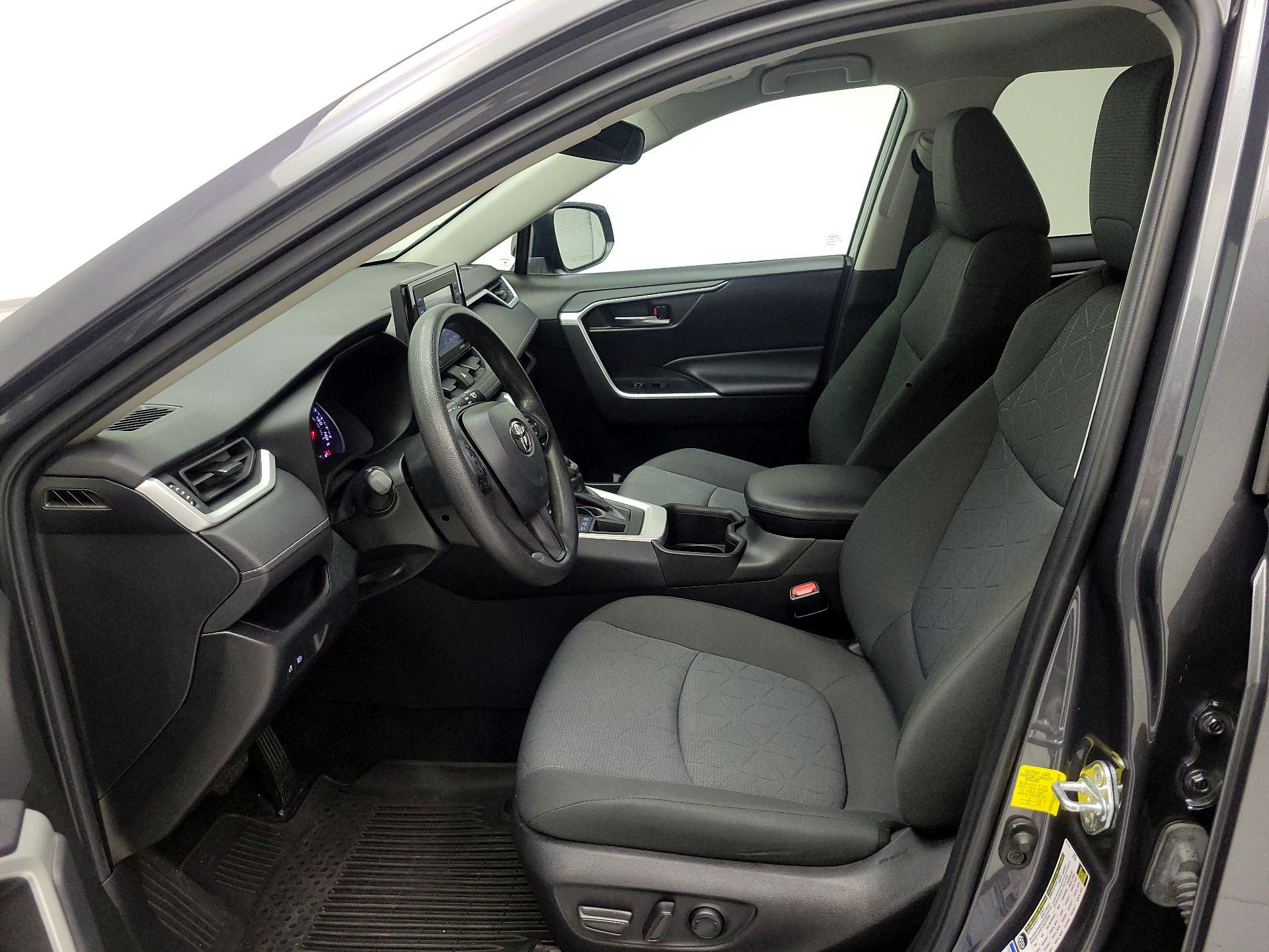 Thumbnail: 2022 Toyota RAV4 - 9