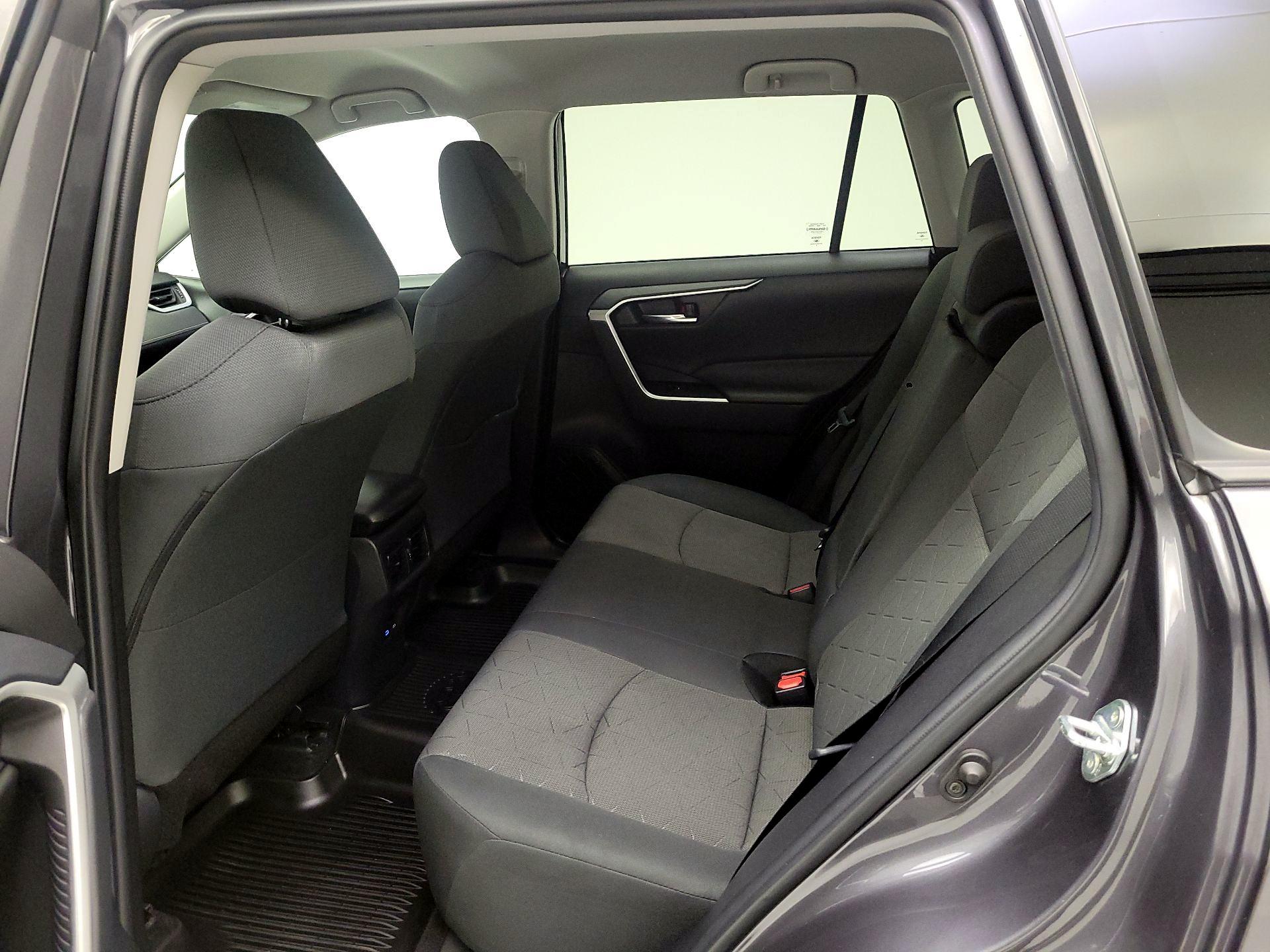 Thumbnail: 2022 Toyota RAV4 - 18