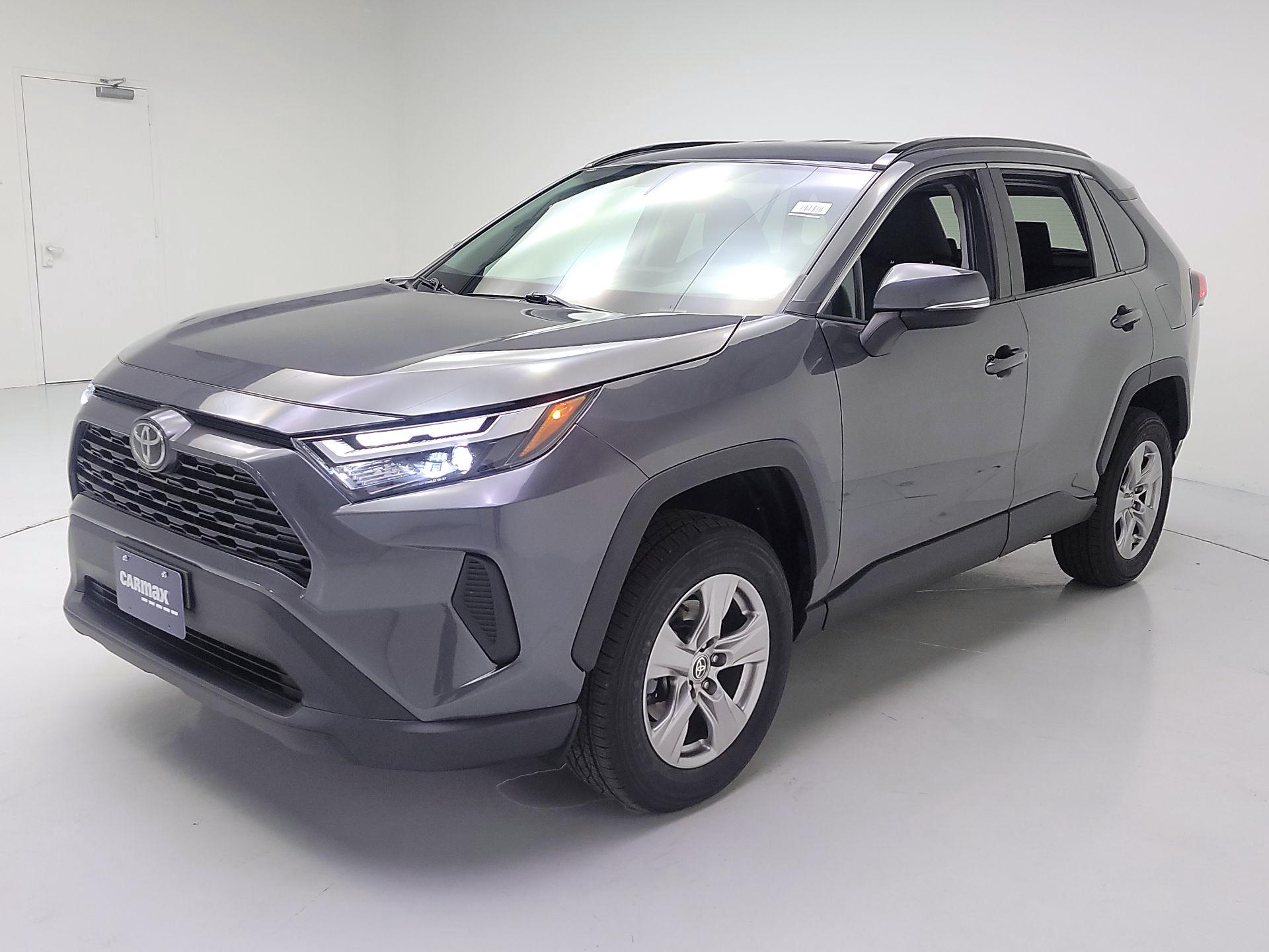 Thumbnail: 2022 Toyota RAV4 - 3