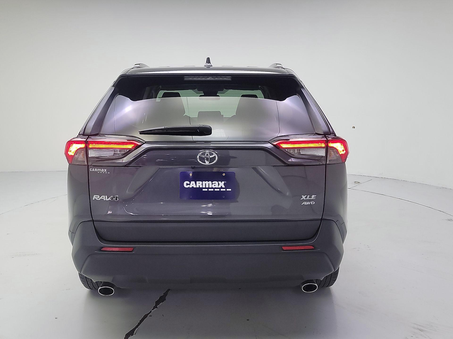 Thumbnail: 2022 Toyota RAV4 - 6