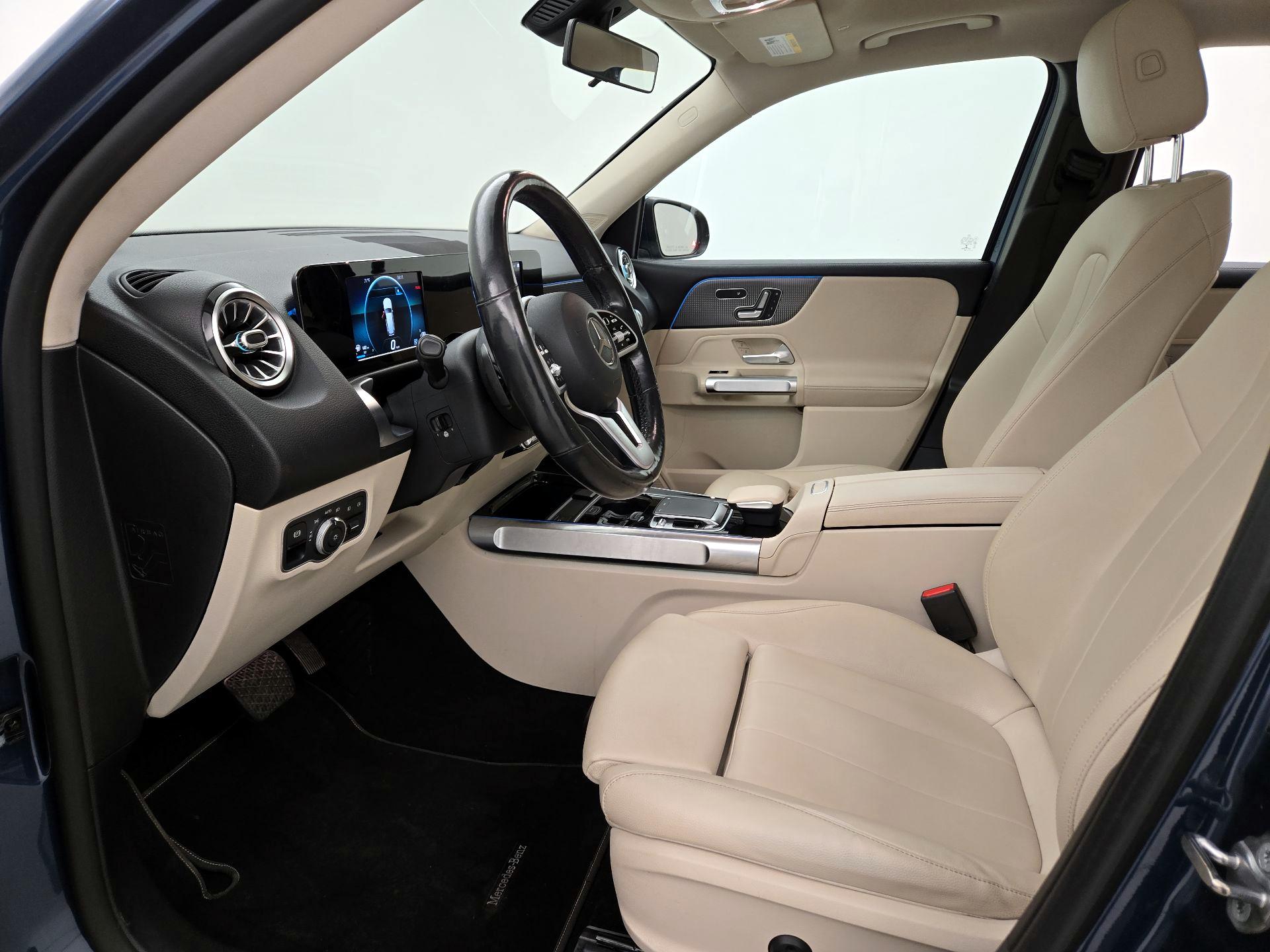 Thumbnail: 2020 Mercedes-Benz GLB - 11