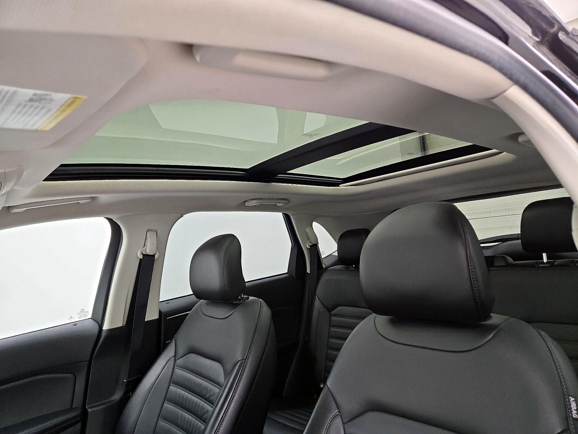 Thumbnail: 2017 Ford Edge - 20