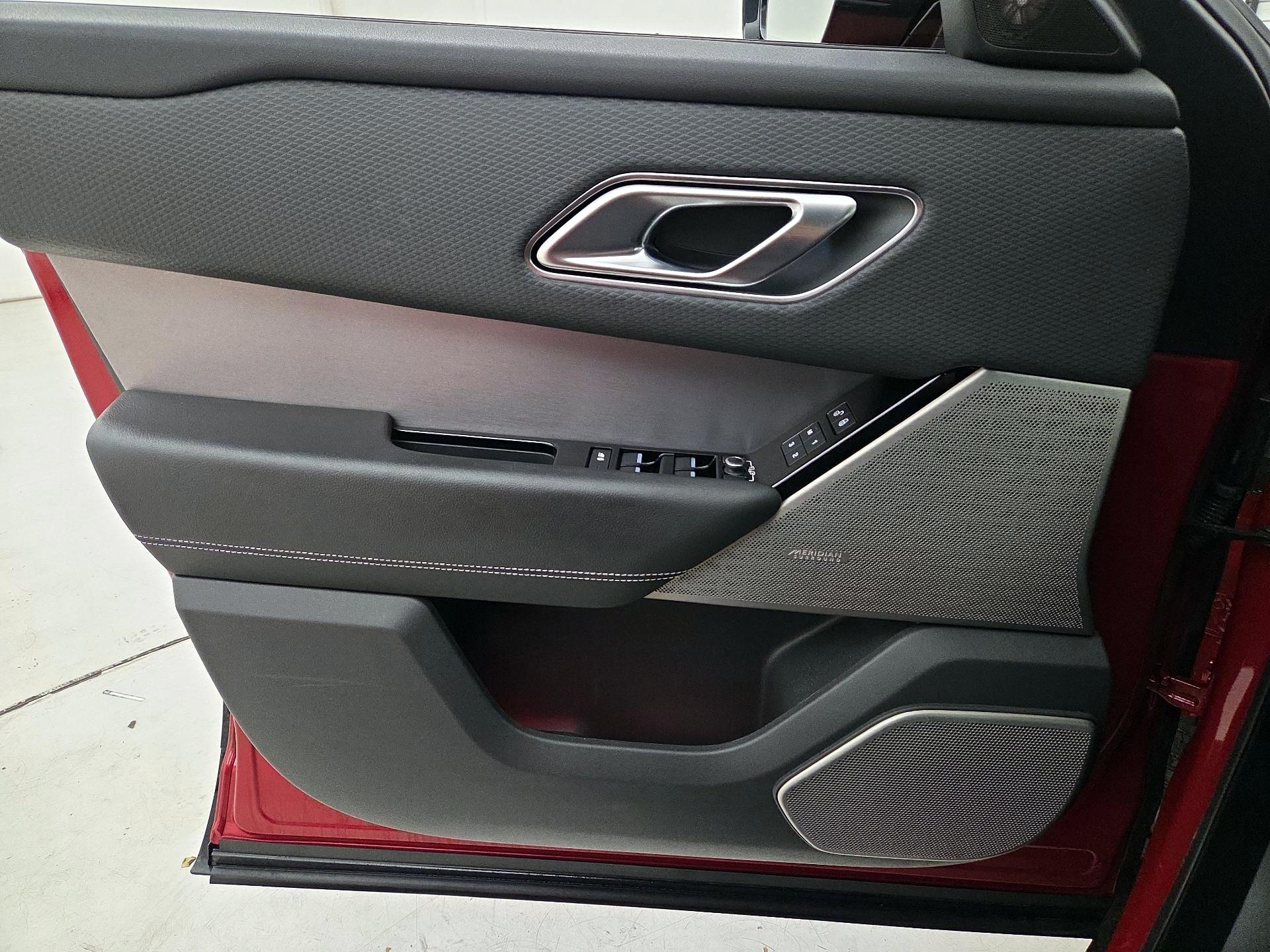 Thumbnail: 2019 Land Rover Range Rover Velar - 12