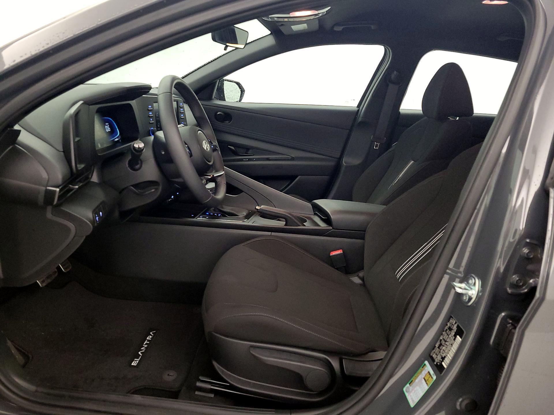 Thumbnail: 2025 Hyundai Elantra - 11