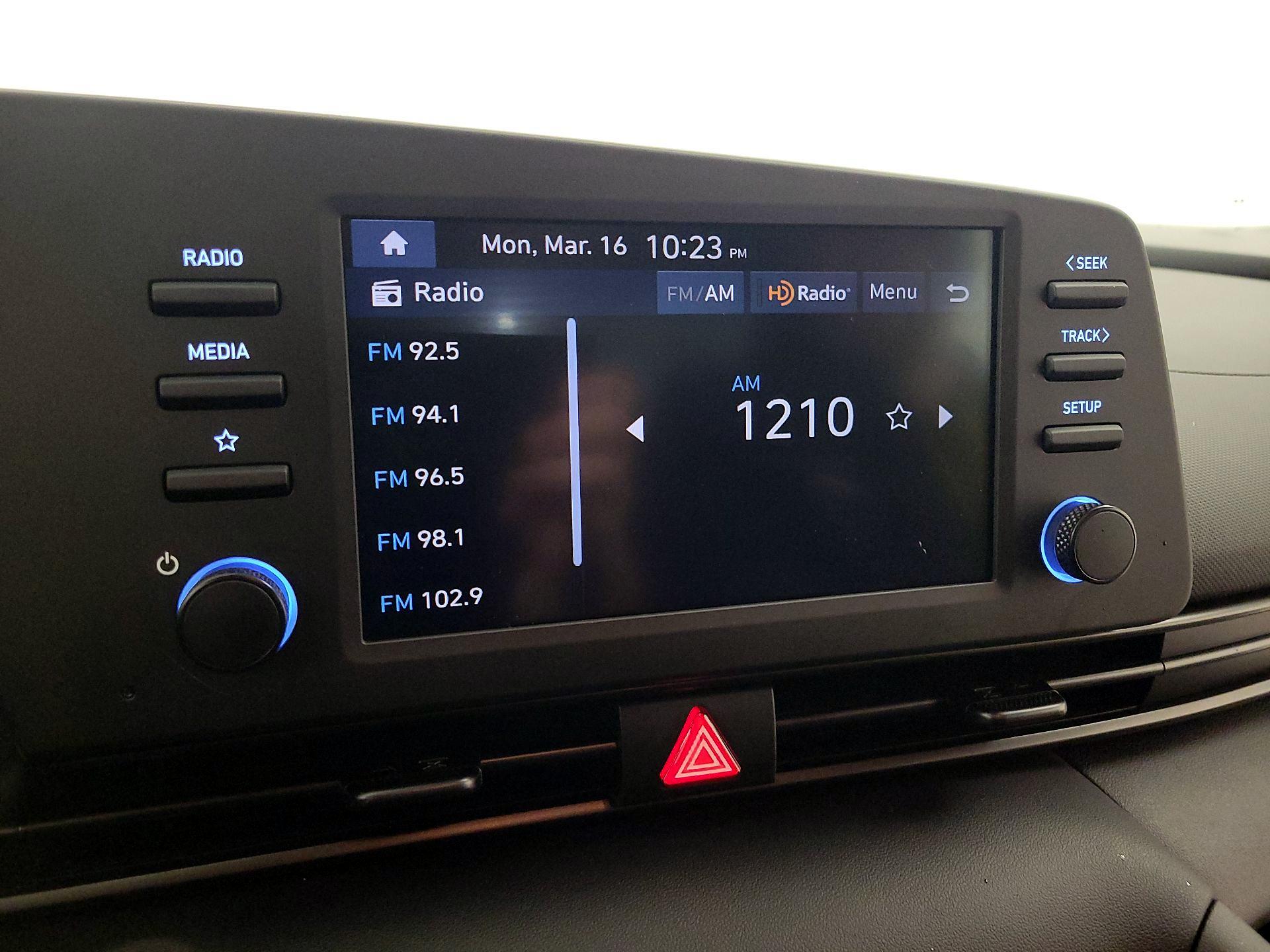 Thumbnail: 2025 Hyundai Elantra - 16