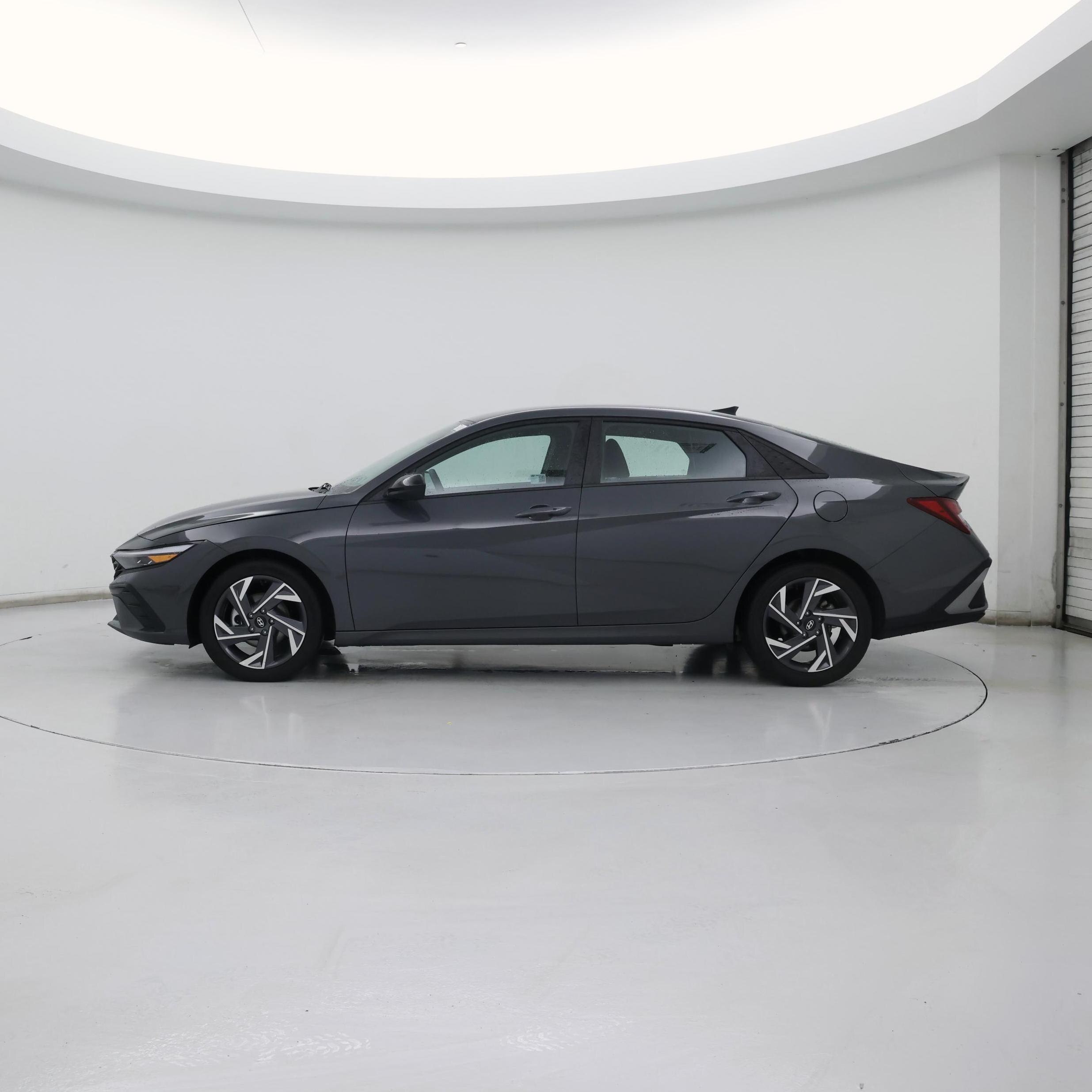 Thumbnail: 2025 Hyundai Elantra - 3