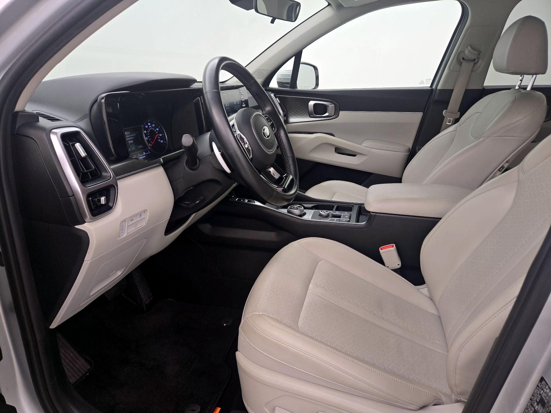 Thumbnail: 2021 Kia Sorento - 11