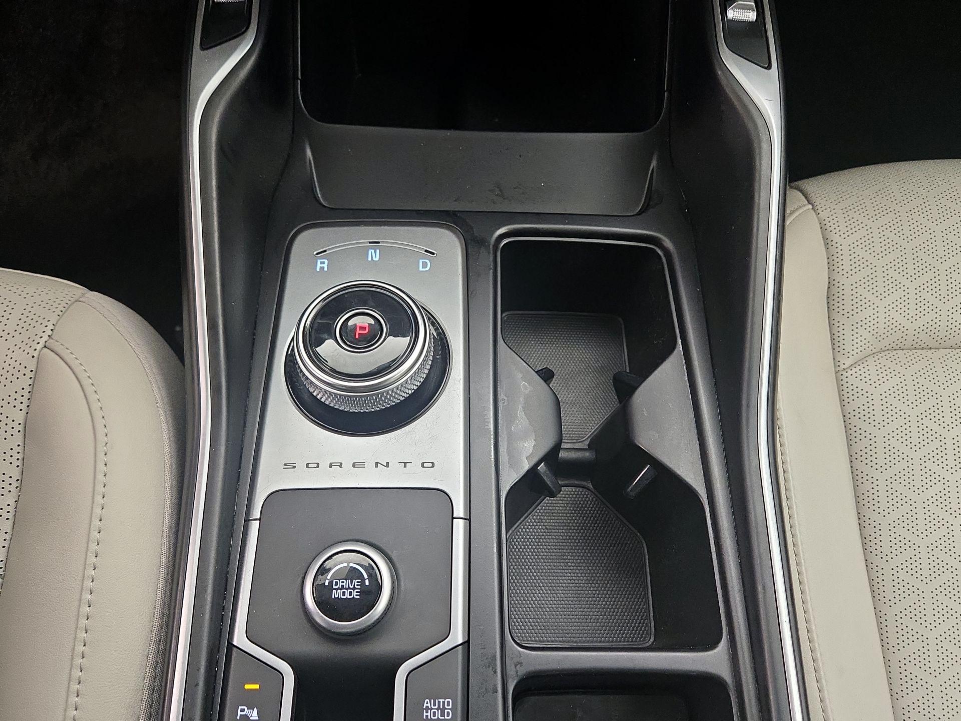 Thumbnail: 2021 Kia Sorento - 17